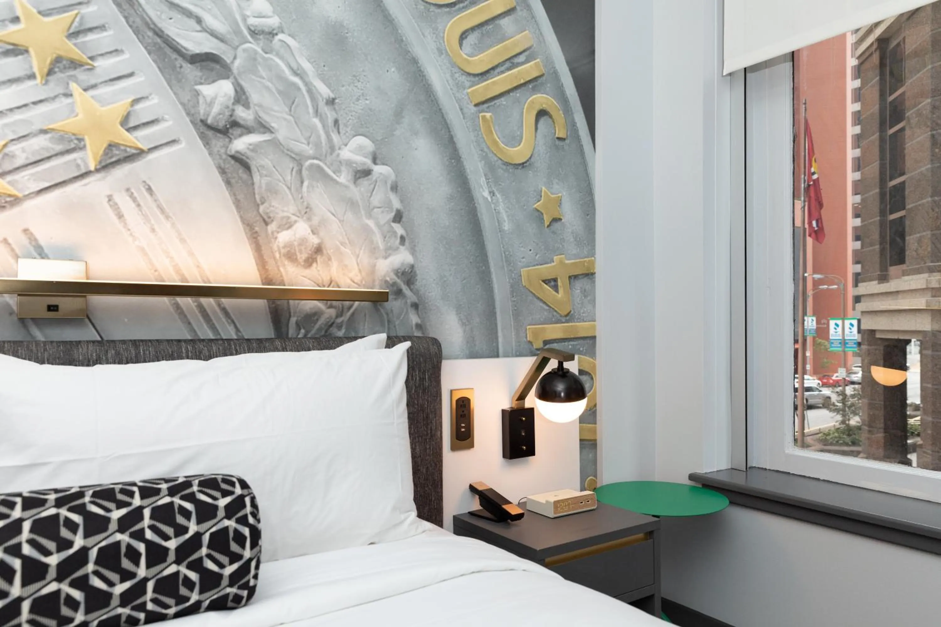 Photo of the whole room, Bed in Hotel Indigo - St. Louis - Downtown by IHG