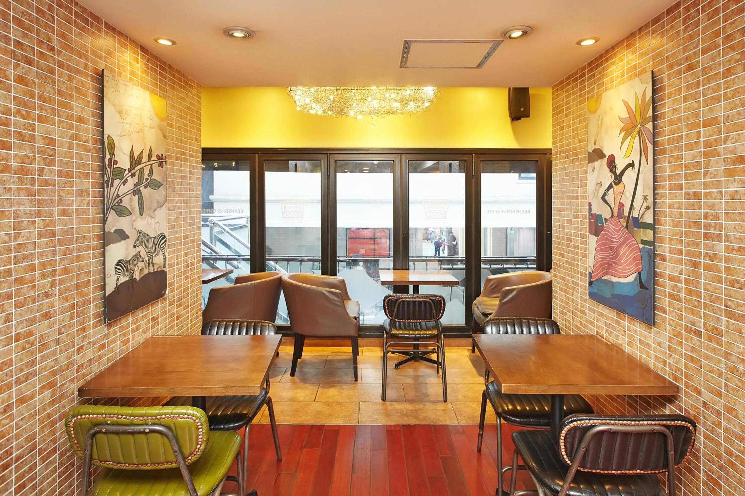 Restaurant/places to eat in Savoy Hotel Myeongdong