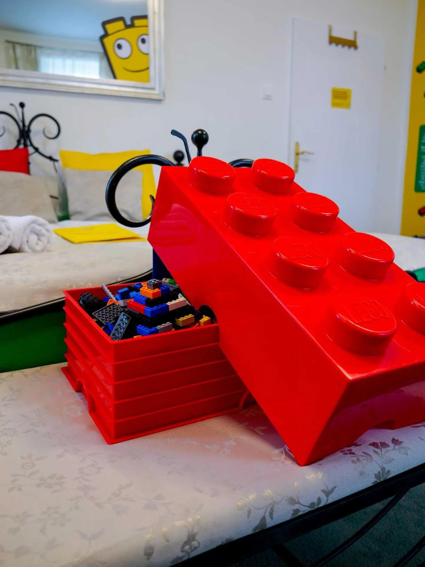 Hotel a Museum of Bricks