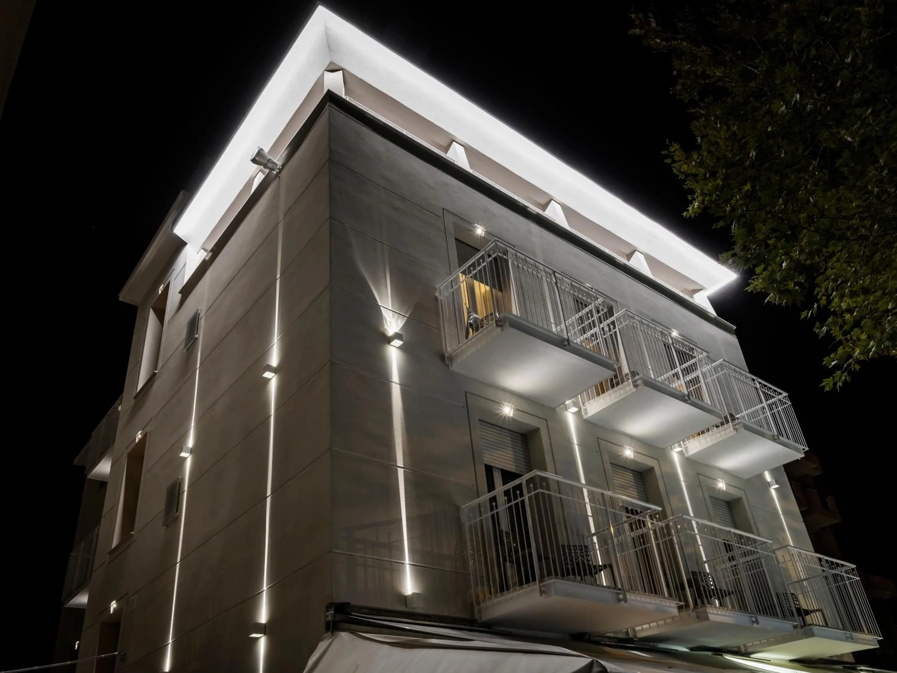 Property building in Hotel Bridge