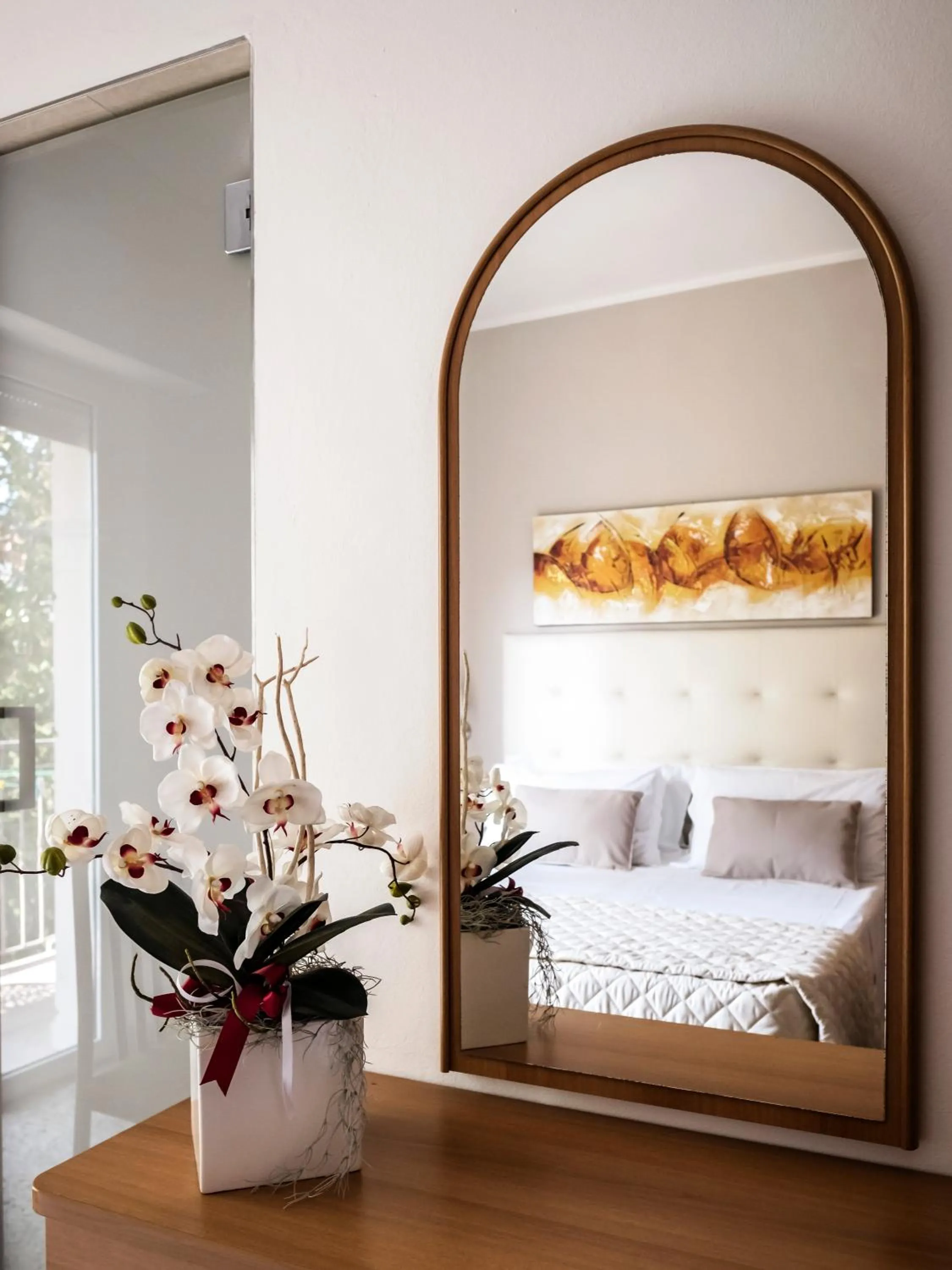 Decorative detail, Bed in Hotel Bridge