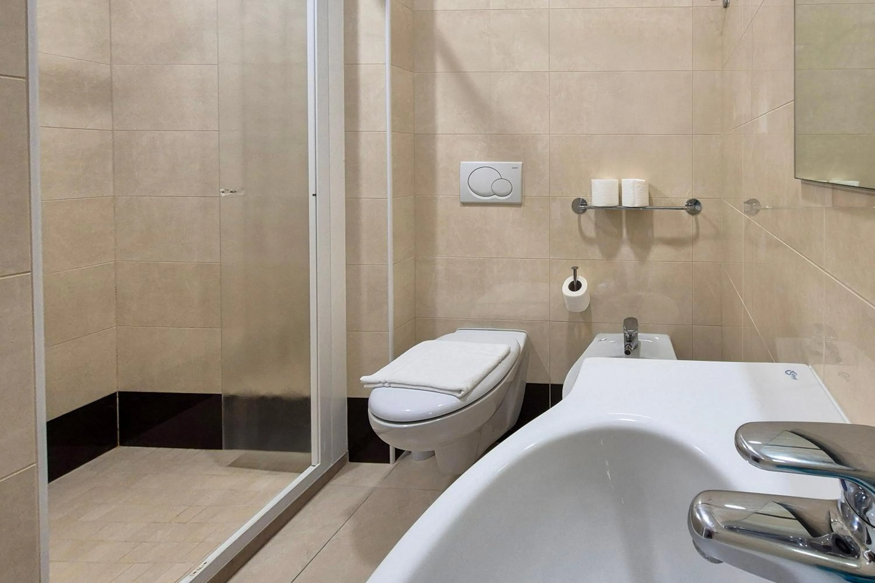 Bathroom in Hotel Bridge