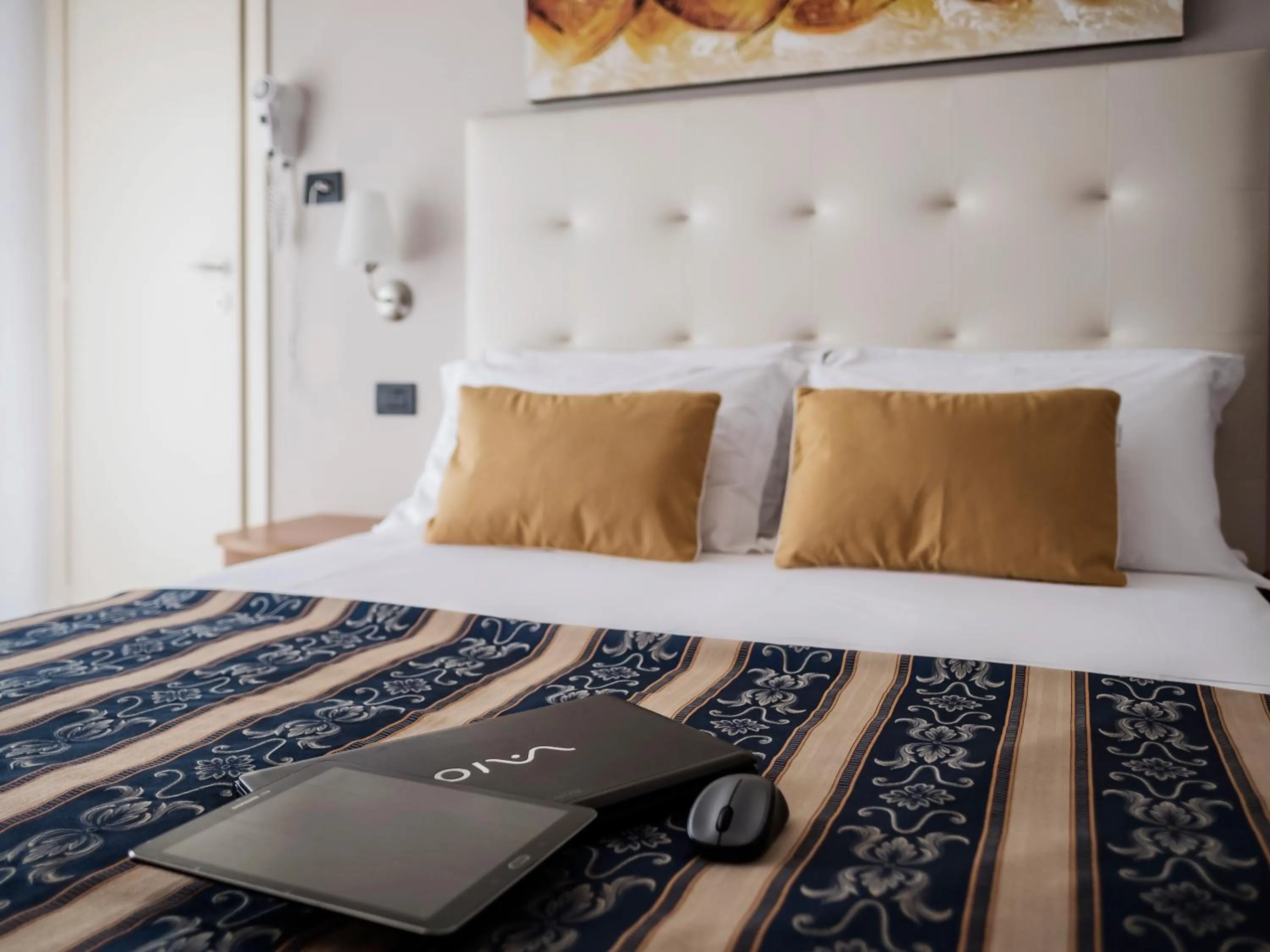 Decorative detail, Bed in Hotel Bridge