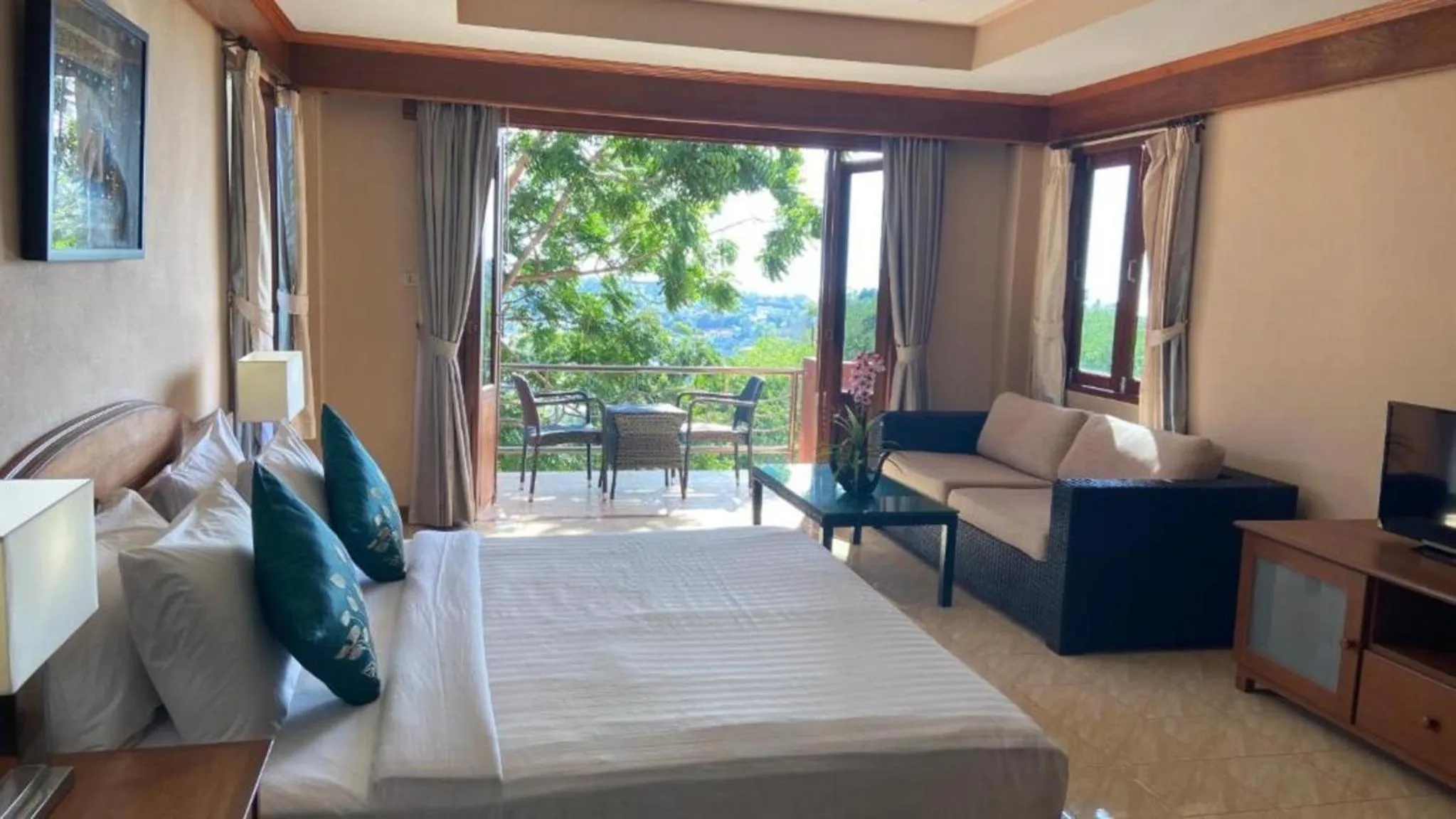 Bedroom, Bed in Baan Kongdee Sunset Resort Kata