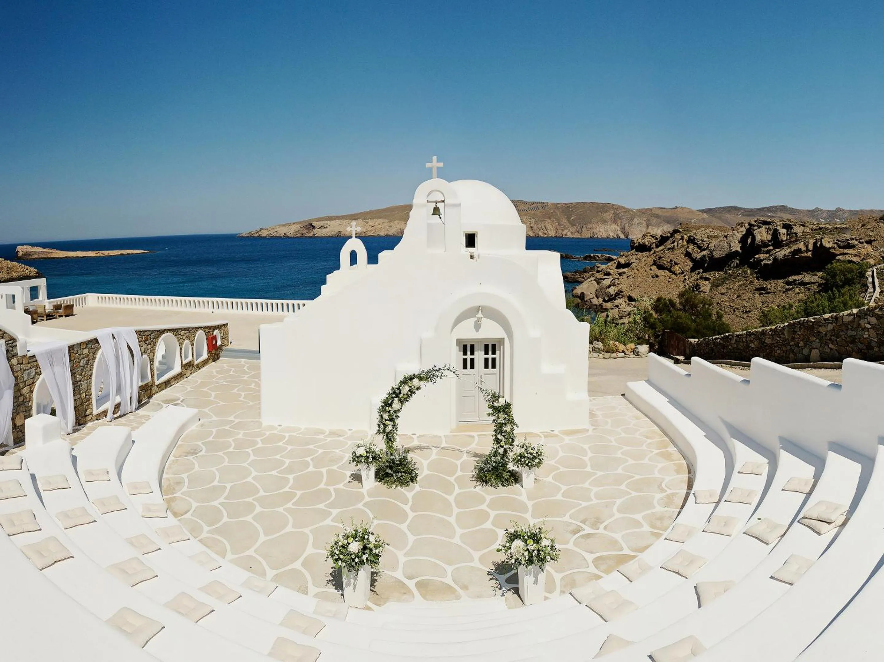 wedding in Mykonos Lolita, A Grecotel Resort to Live
