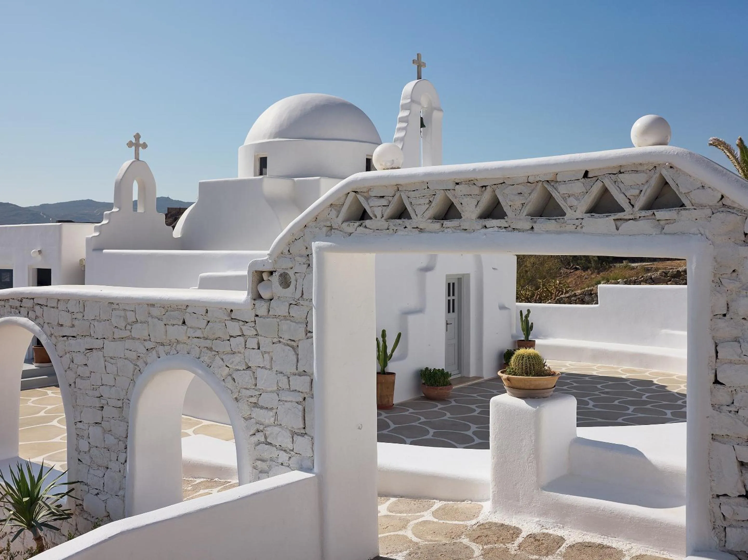 wedding in Mykonos Lolita, A Grecotel Resort to Live