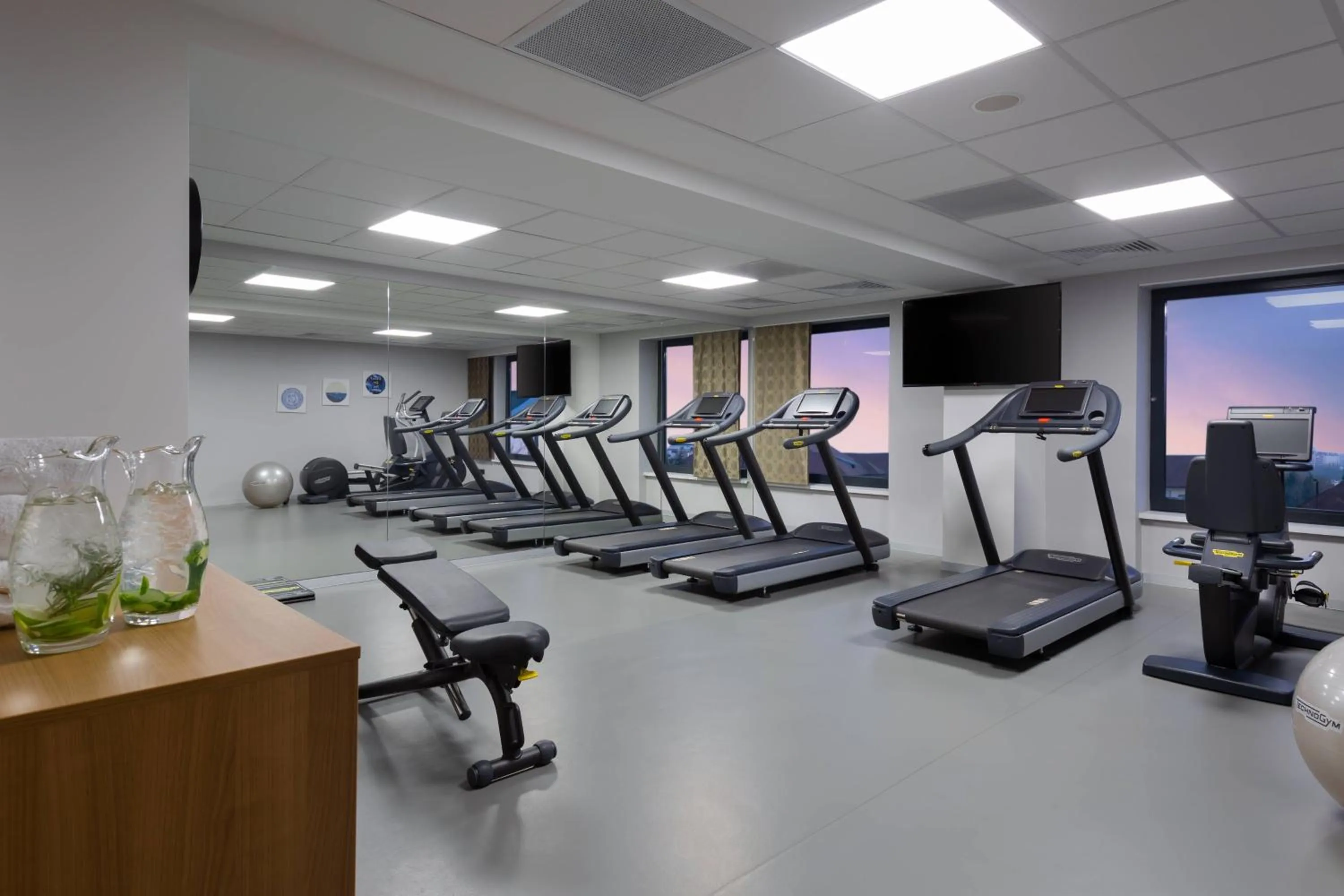 Fitness centre/facilities in Courtyard by Marriott Bucharest Floreasca