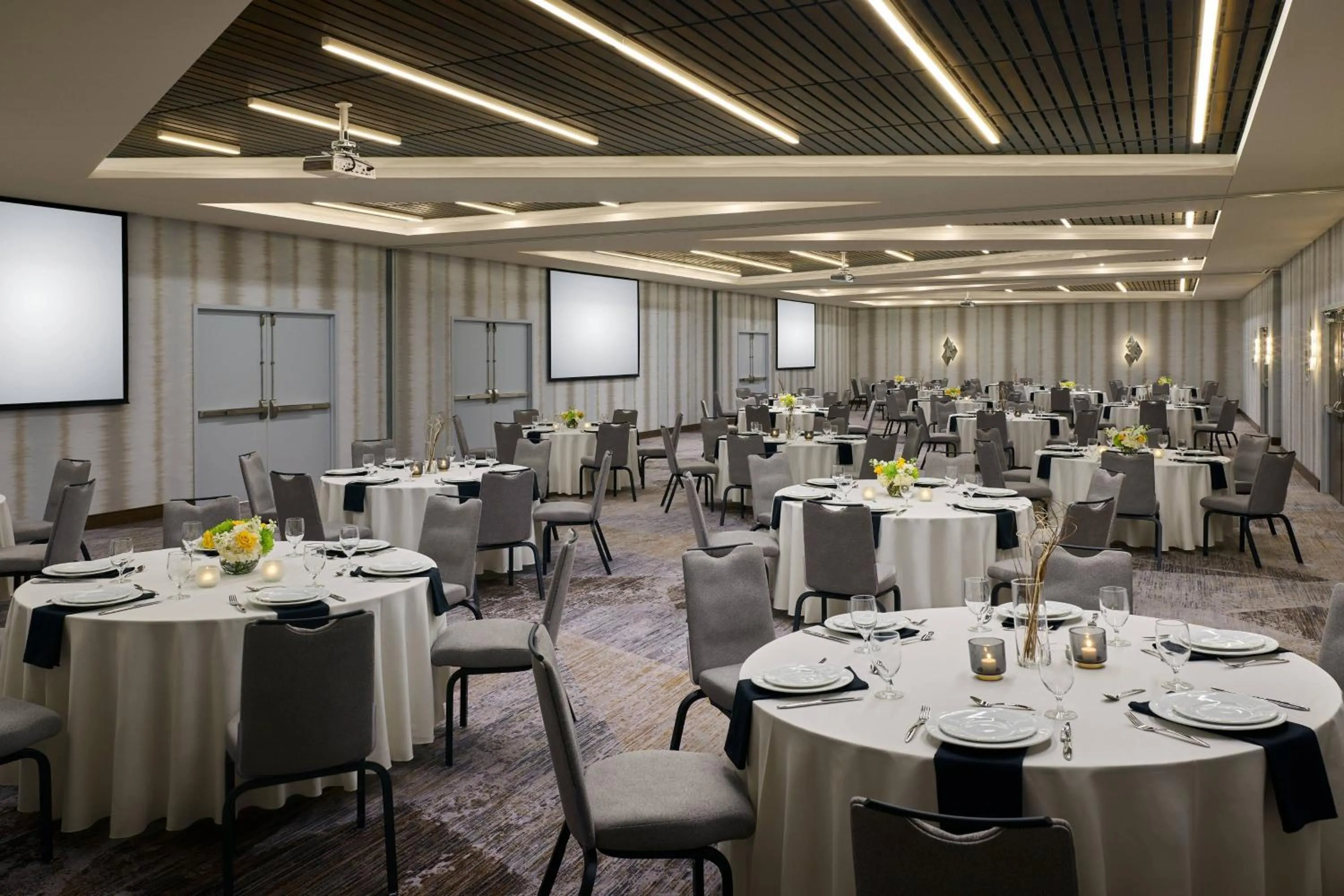 Meeting/conference room in Delta Hotels by Marriott Ashland Downtown