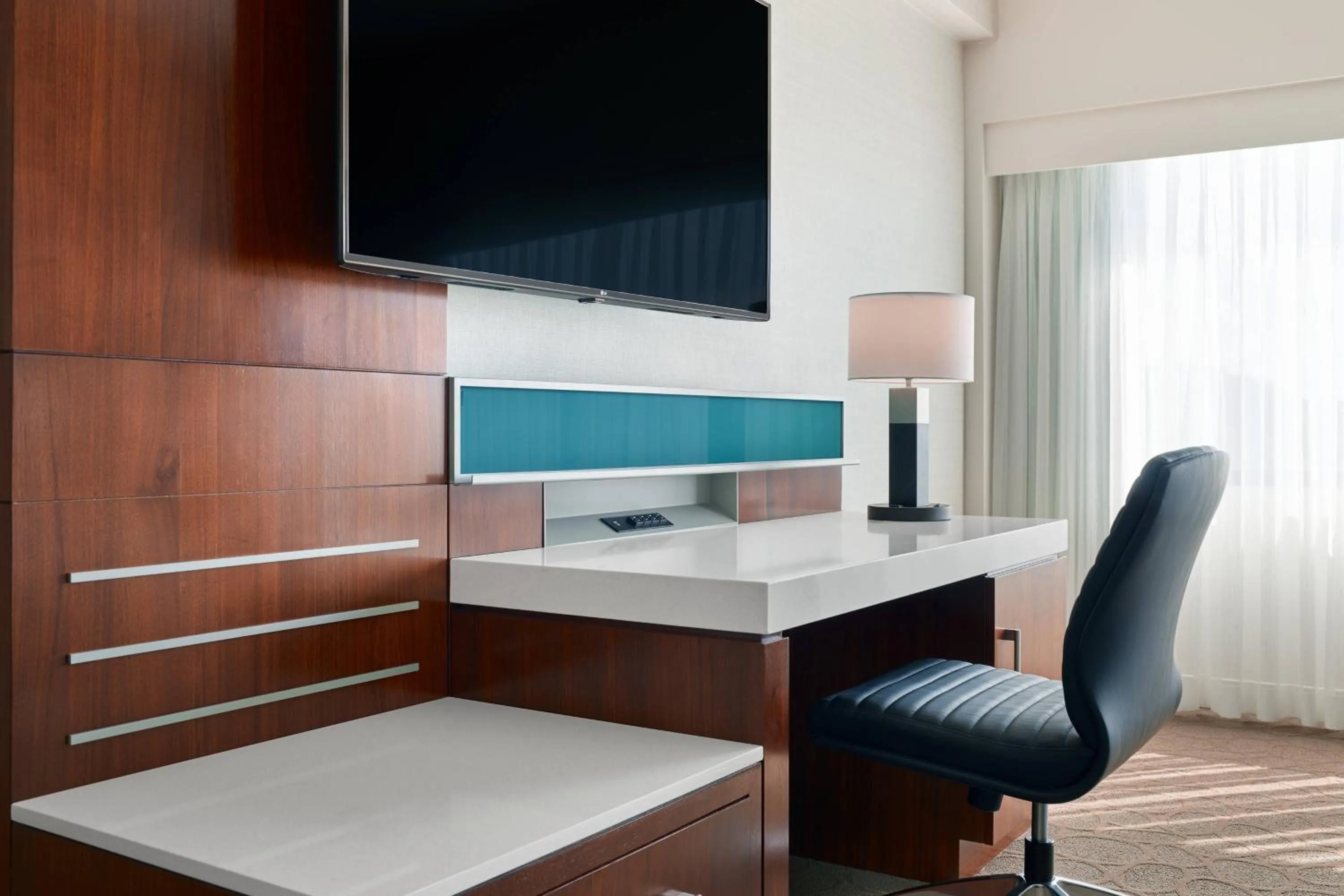 Photo of the whole room in Delta Hotels by Marriott Ashland Downtown