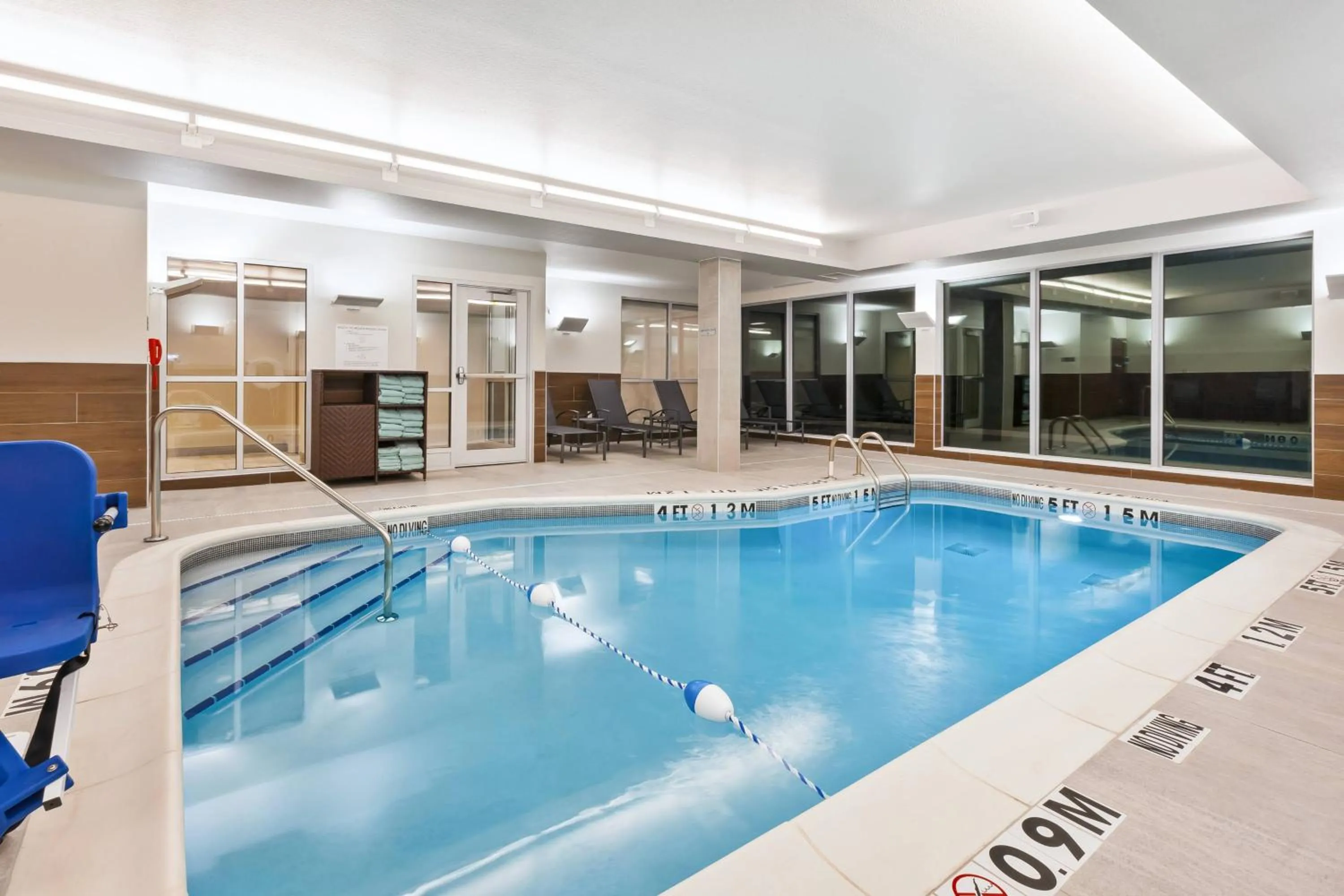 Swimming pool in Fairfield Inn & Suites by Marriott Goshen
