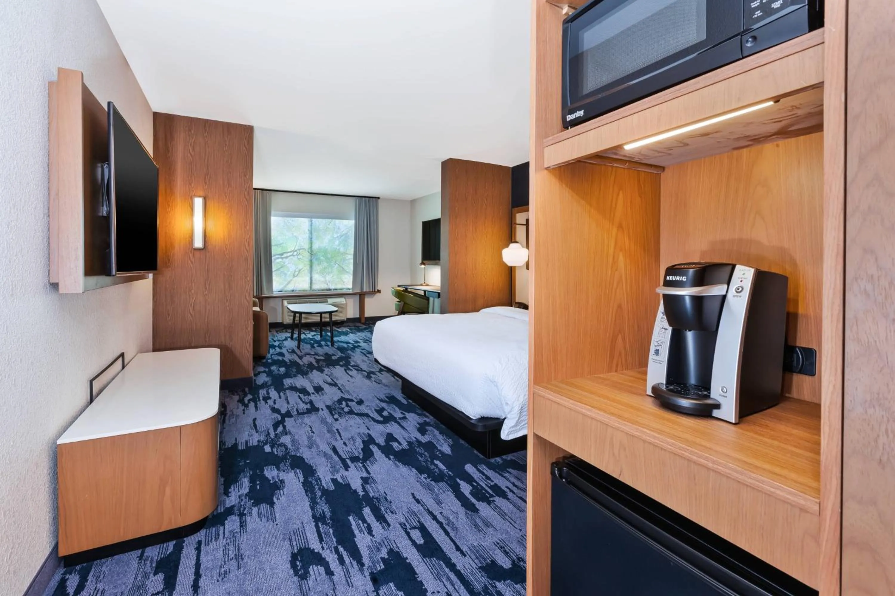 Bedroom, Bed in Fairfield Inn & Suites by Marriott Goshen
