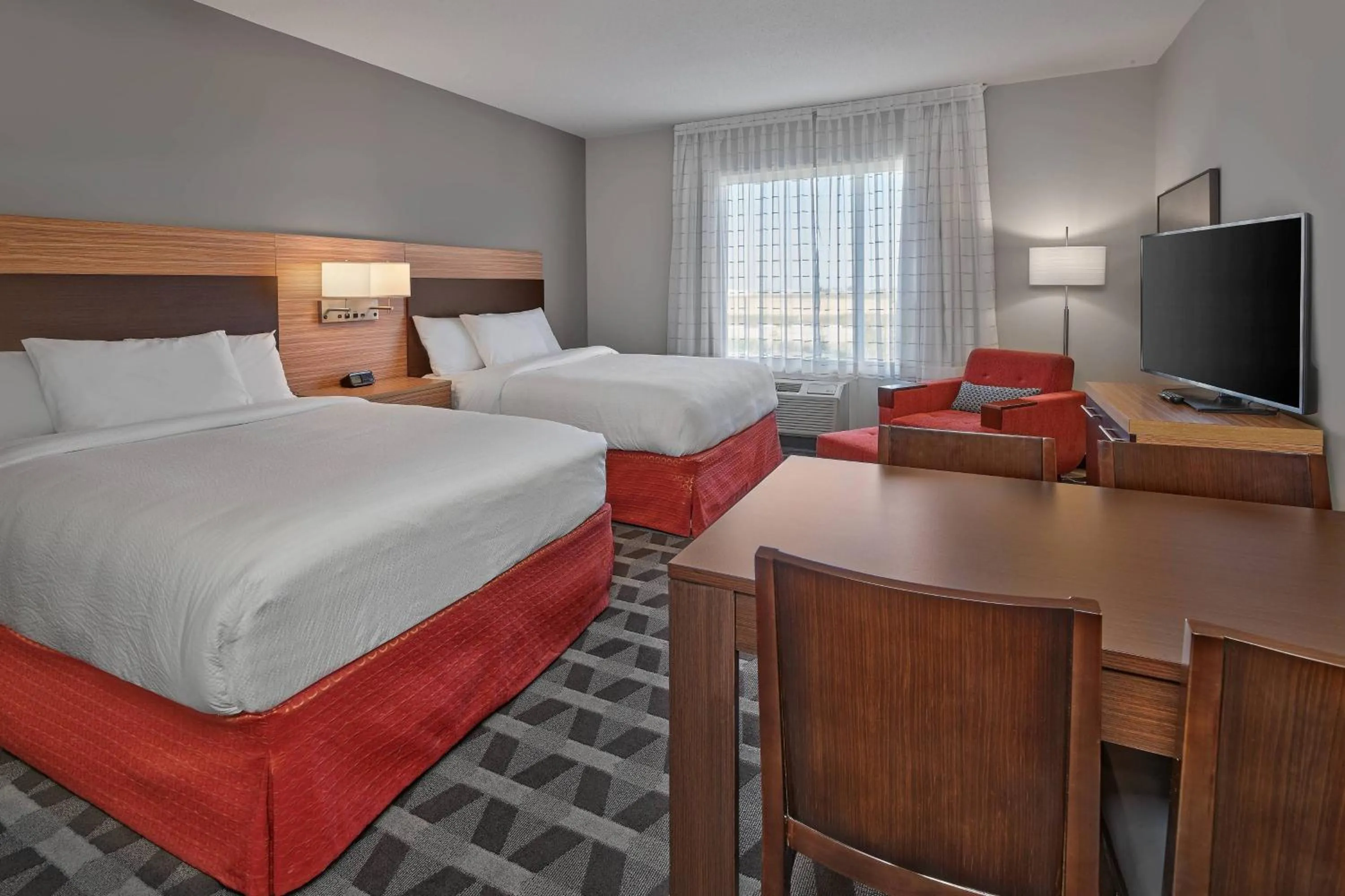 Bedroom, Bed in TownePlace Suites by Marriott Edmonton Sherwood Park