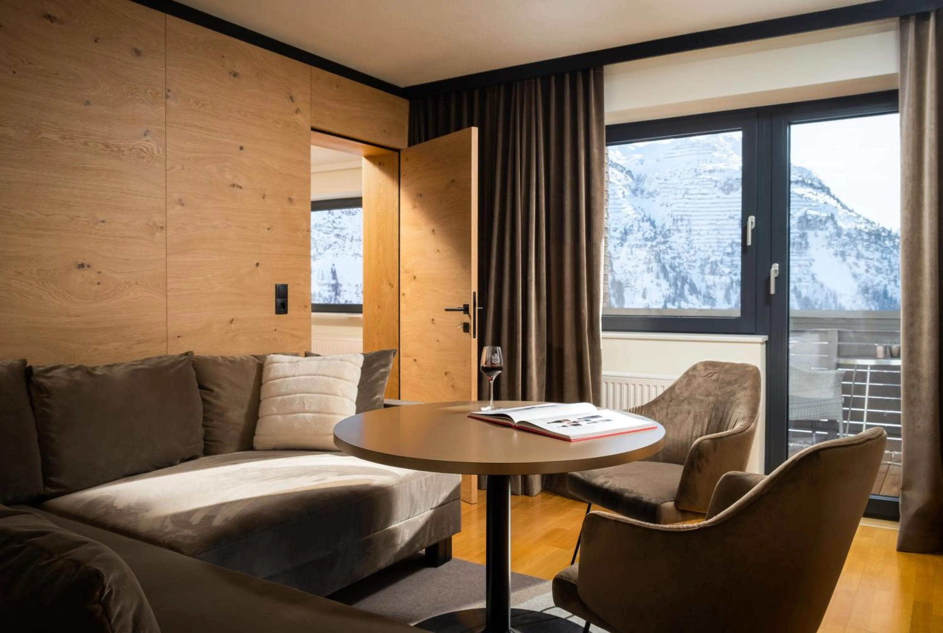 Living room in Hotel Bergkristall Oberlech