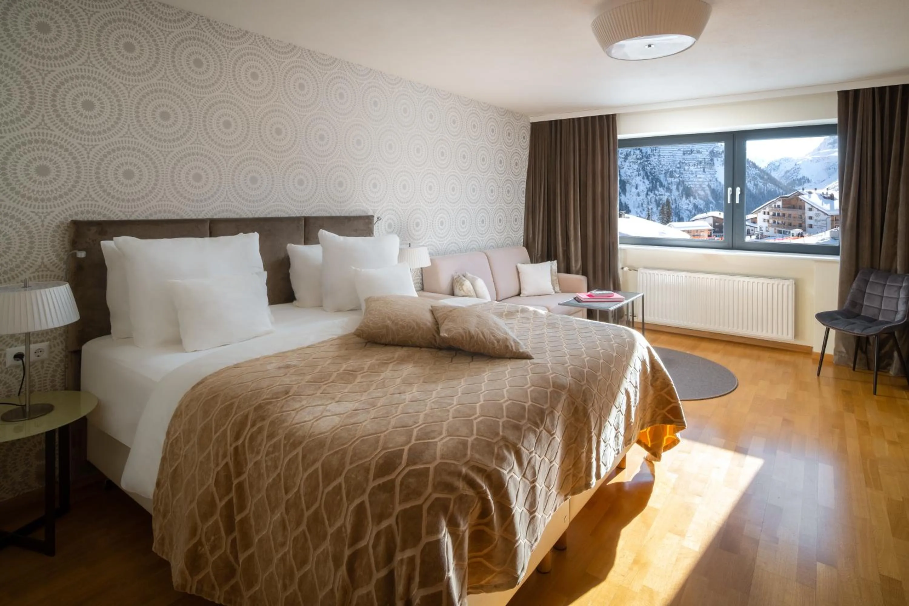 Bedroom, Bed in Hotel Bergkristall Oberlech