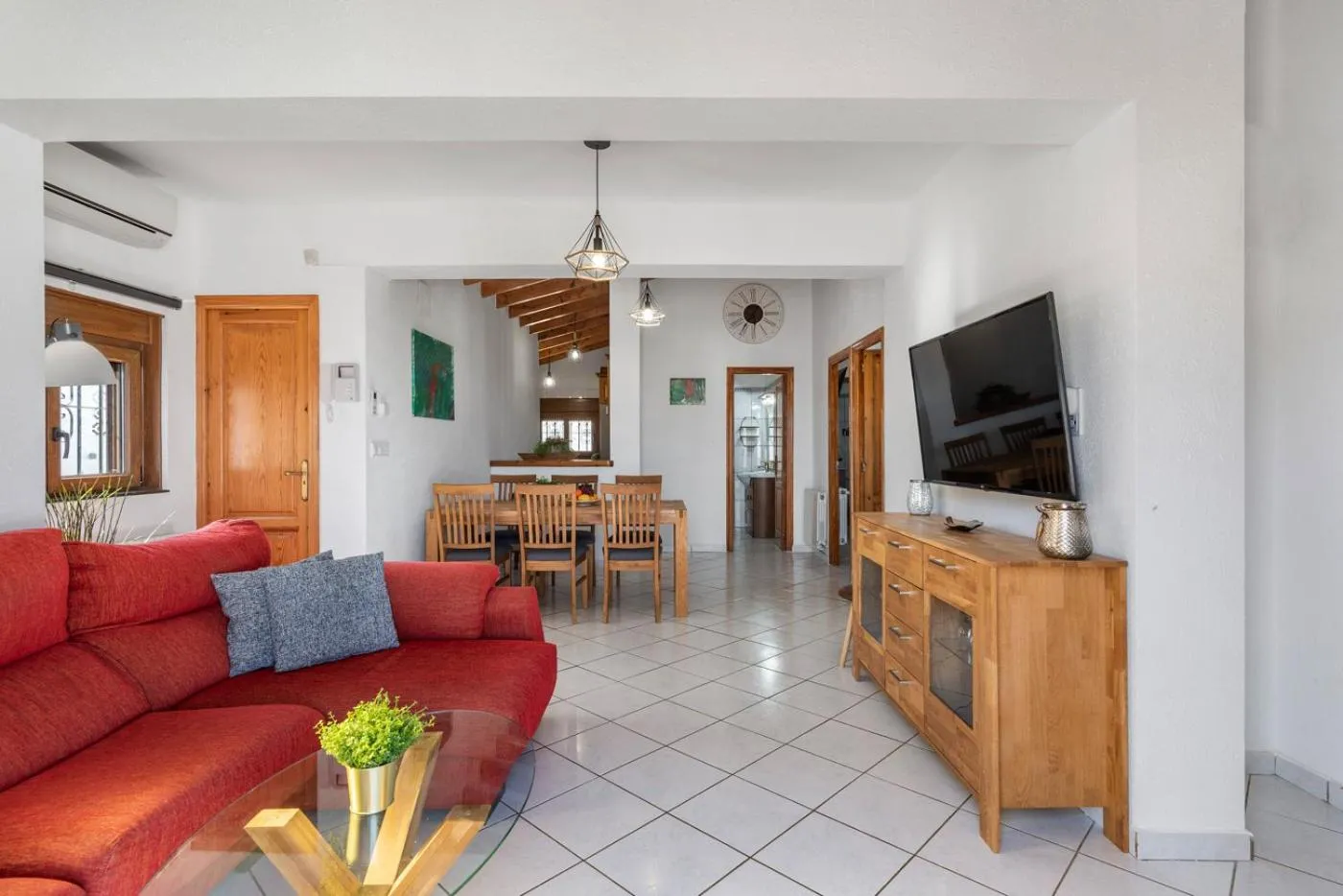 Communal lounge/ TV room in Villa Maeva - PlusHolidays