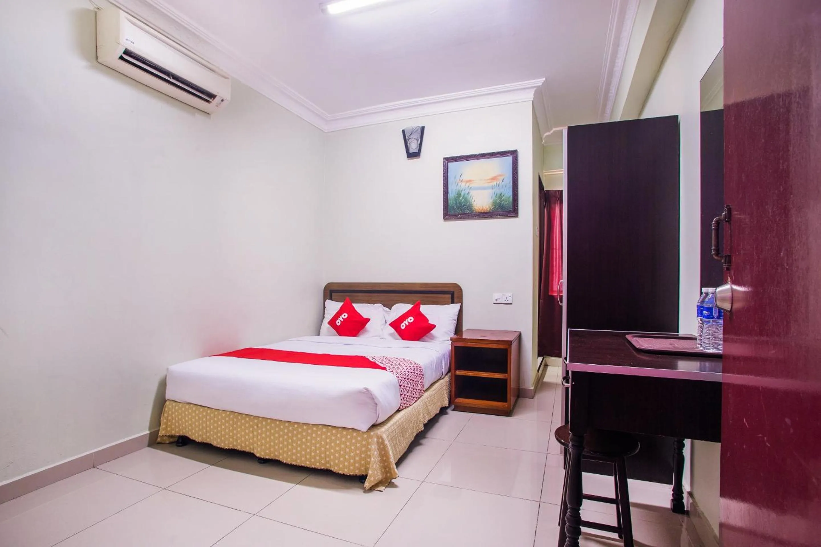 Bedroom, Bed in Hotel O Casavilla Hotel