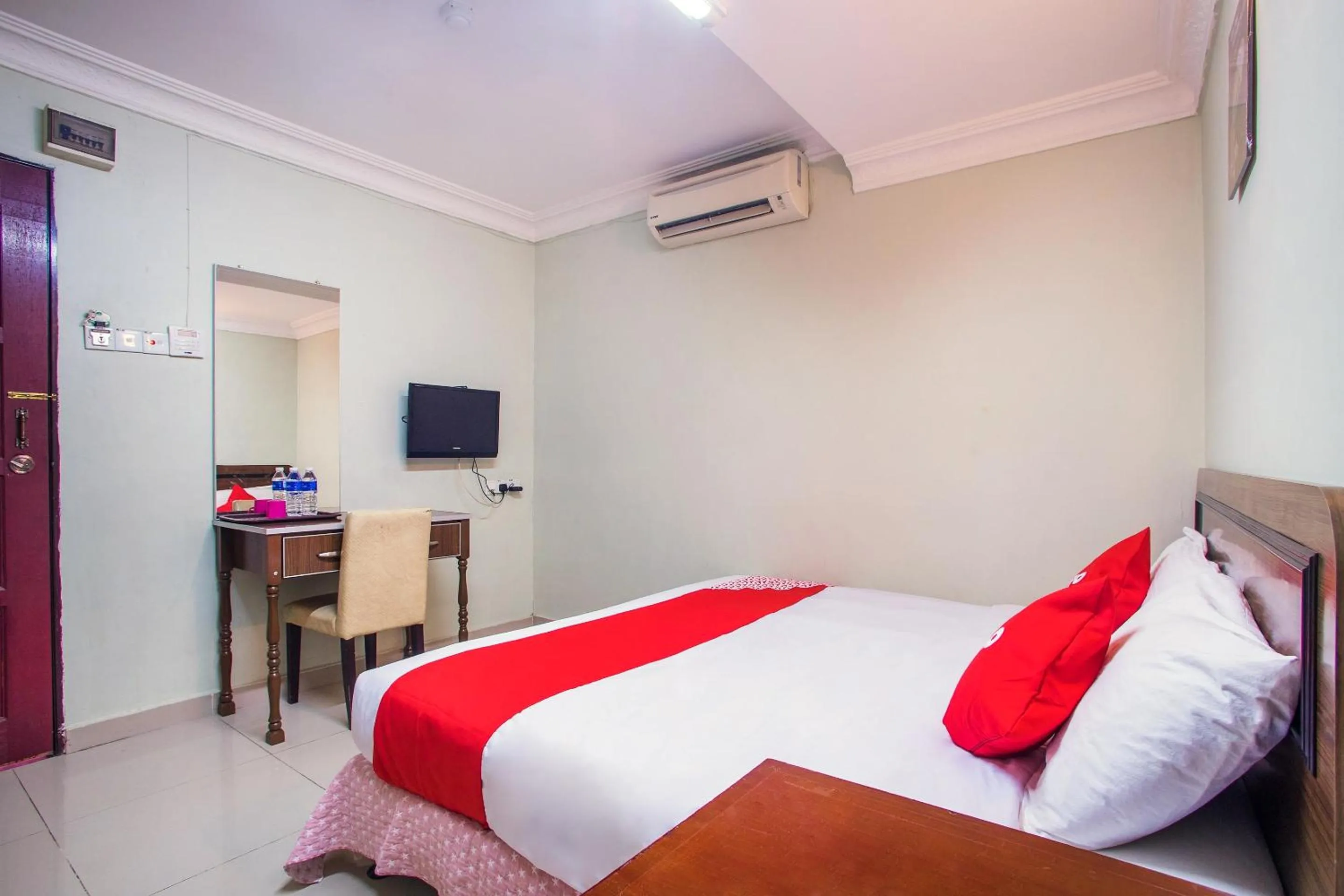 Bedroom, Bed in Hotel O Casavilla Hotel