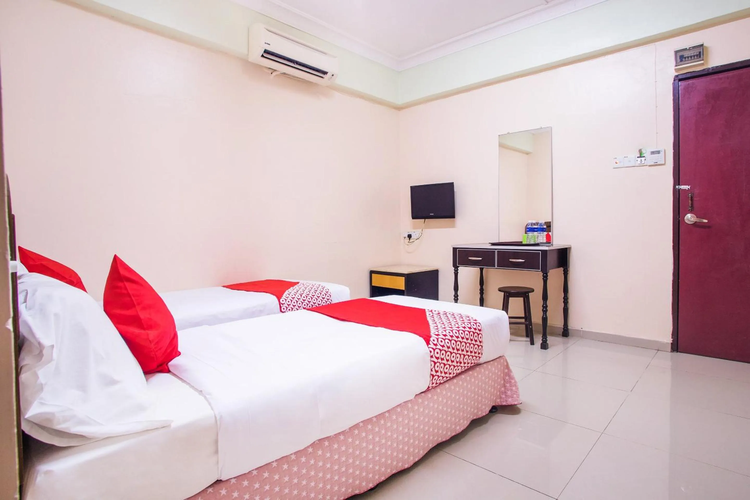 Bedroom, Bed in Hotel O Casavilla Hotel