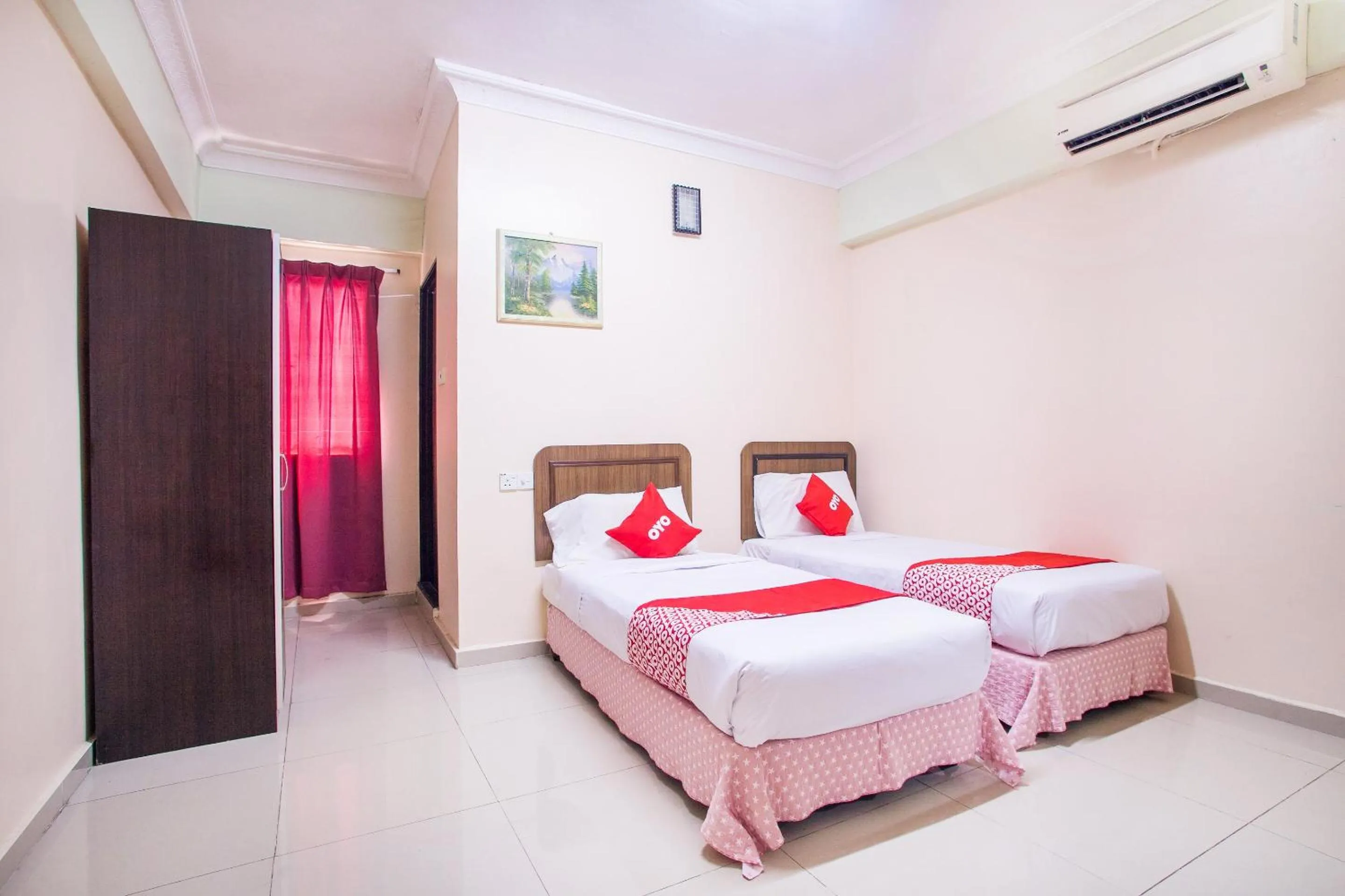 Bedroom, Bed in Hotel O Casavilla Hotel