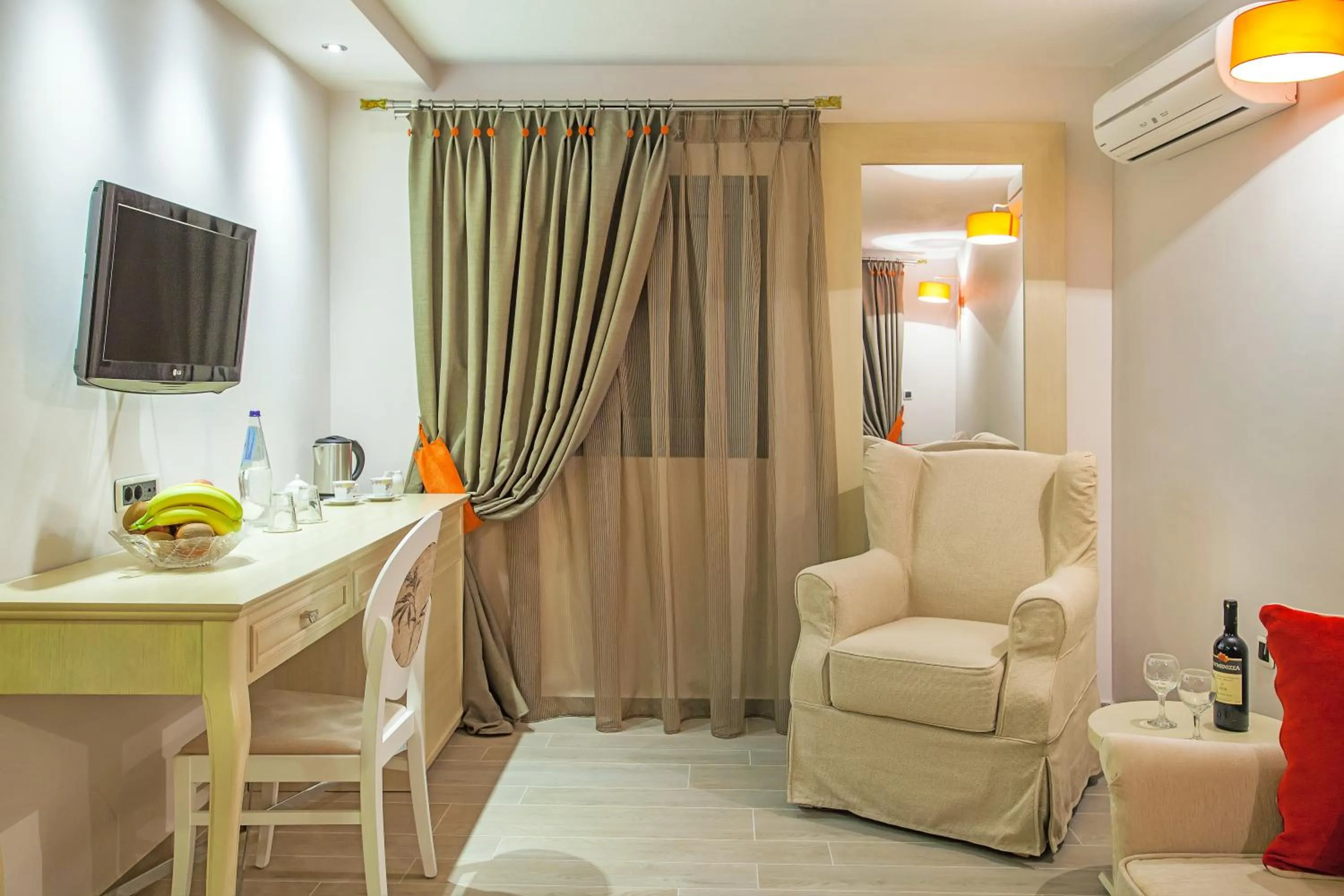 Living room in Core Hotel