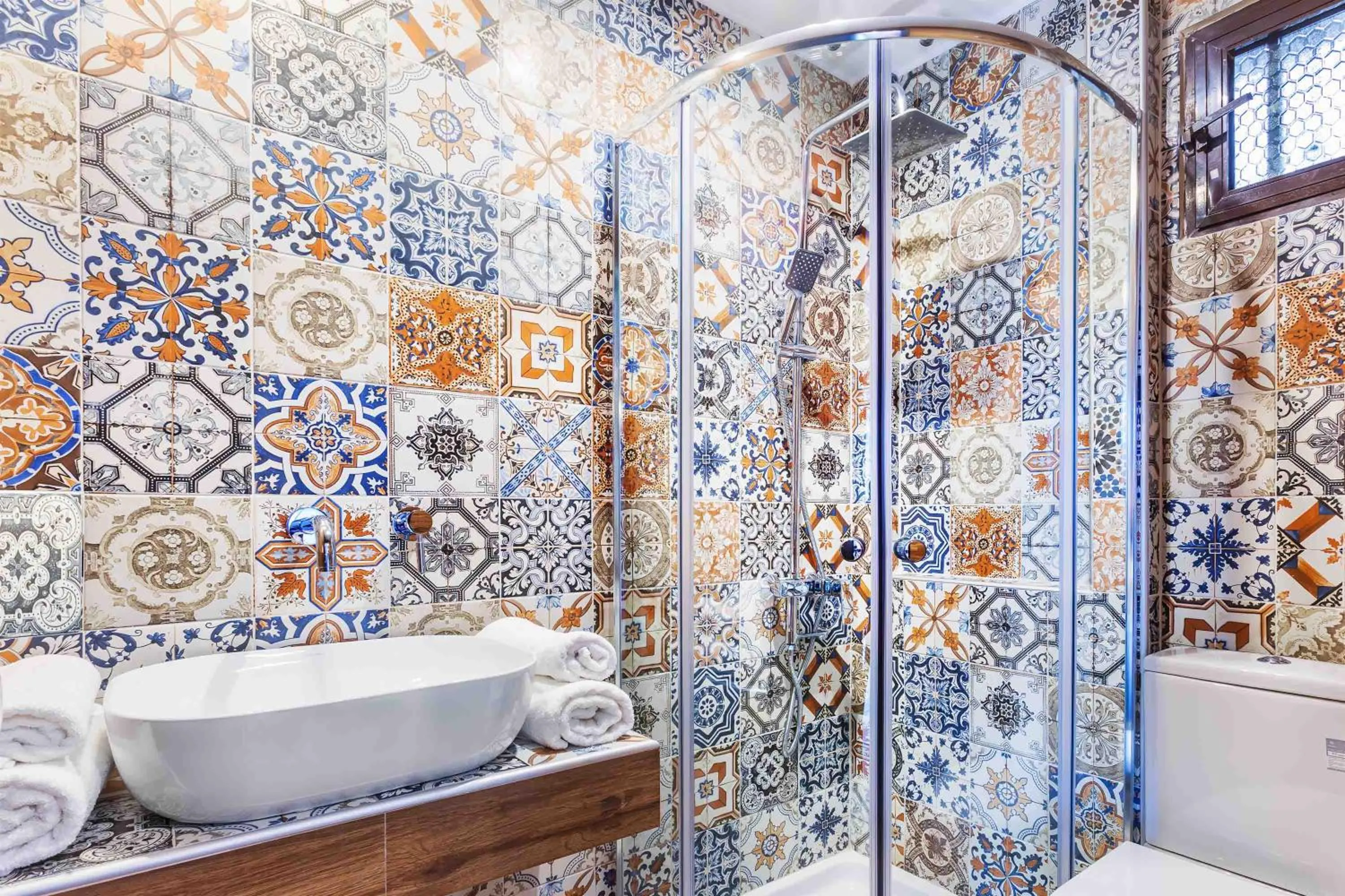 Shower in Core Hotel