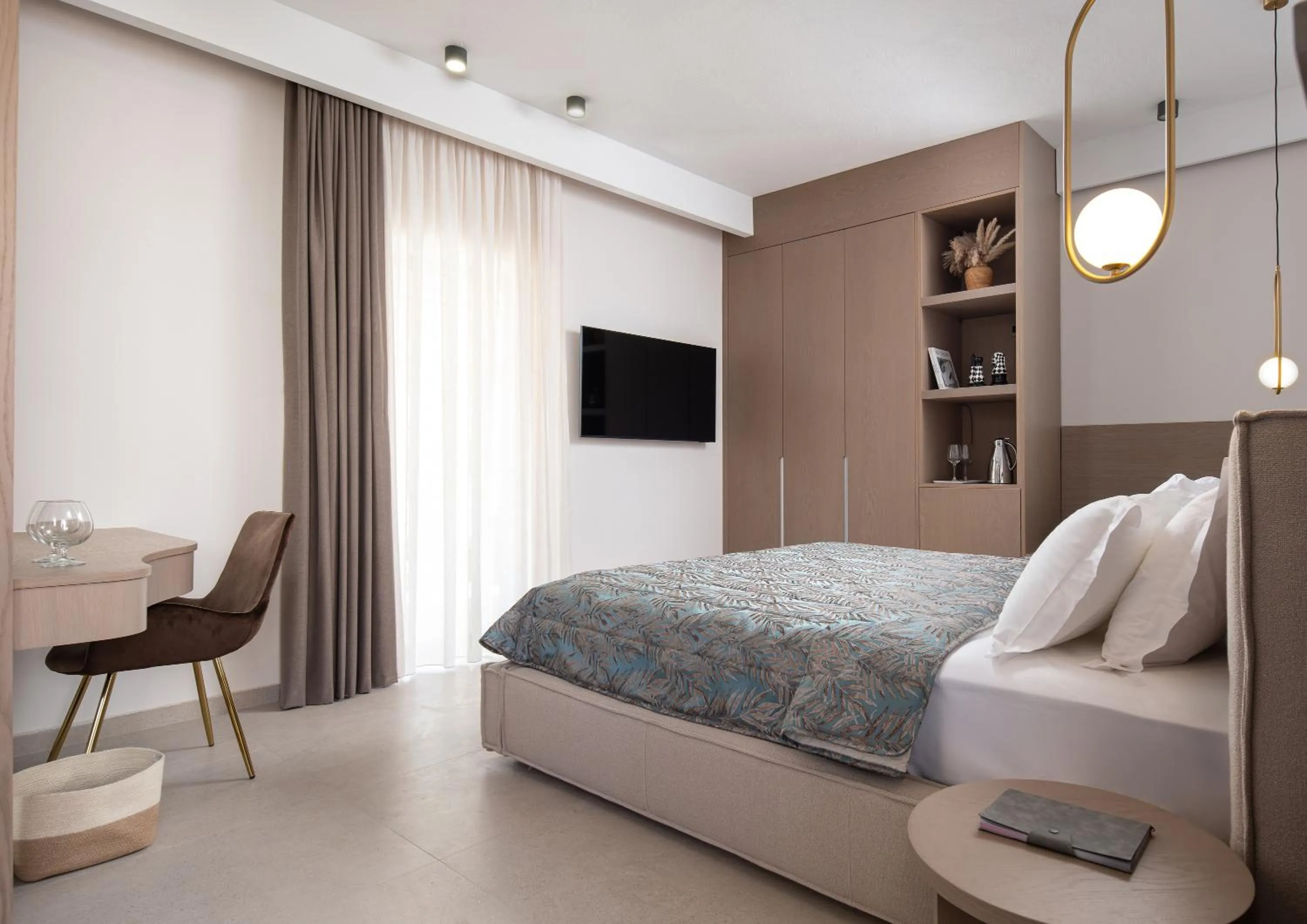 wardrobe, Bed in Core Hotel