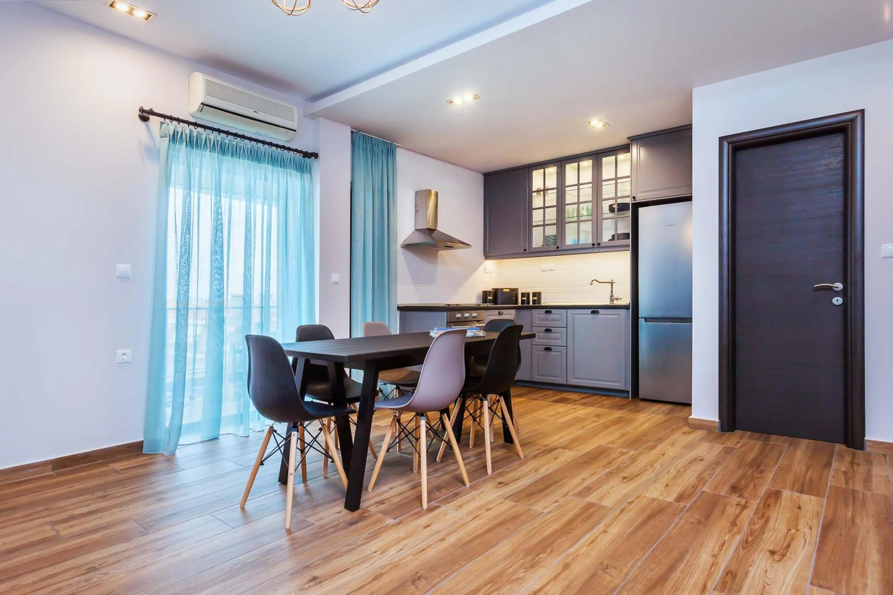 Kitchen or kitchenette in Core Hotel