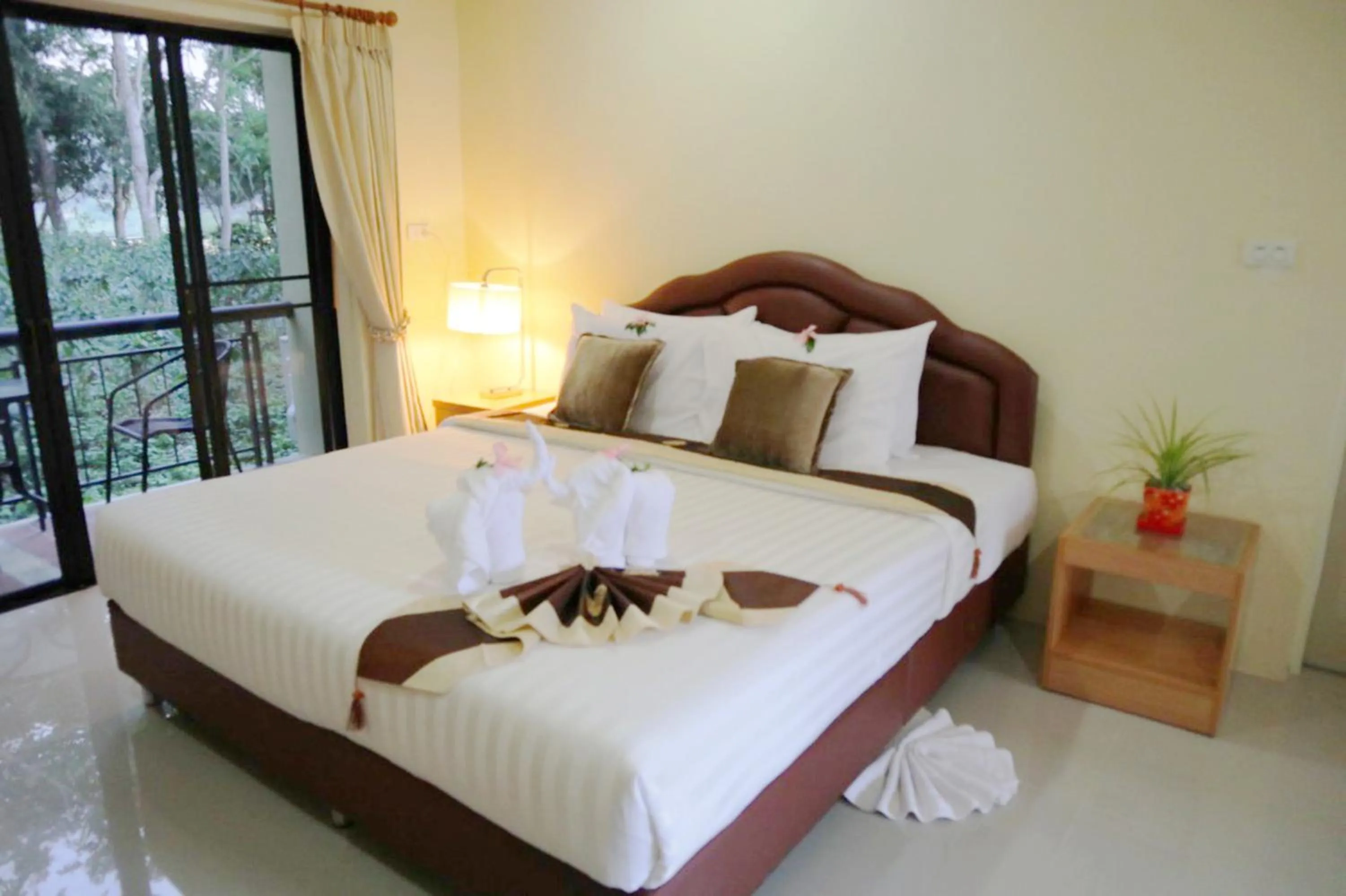 Bed in ChiangRai Lake Hill