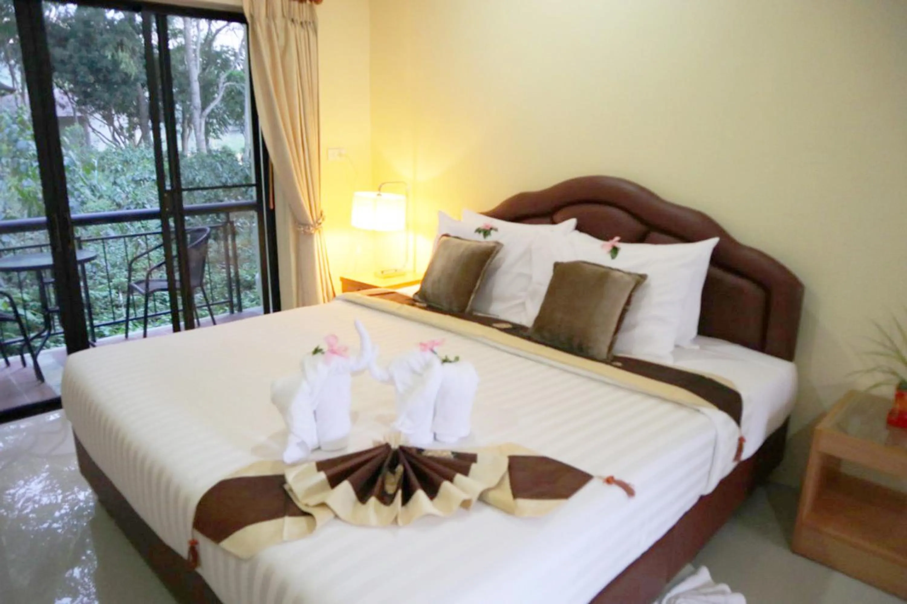 Bed in ChiangRai Lake Hill