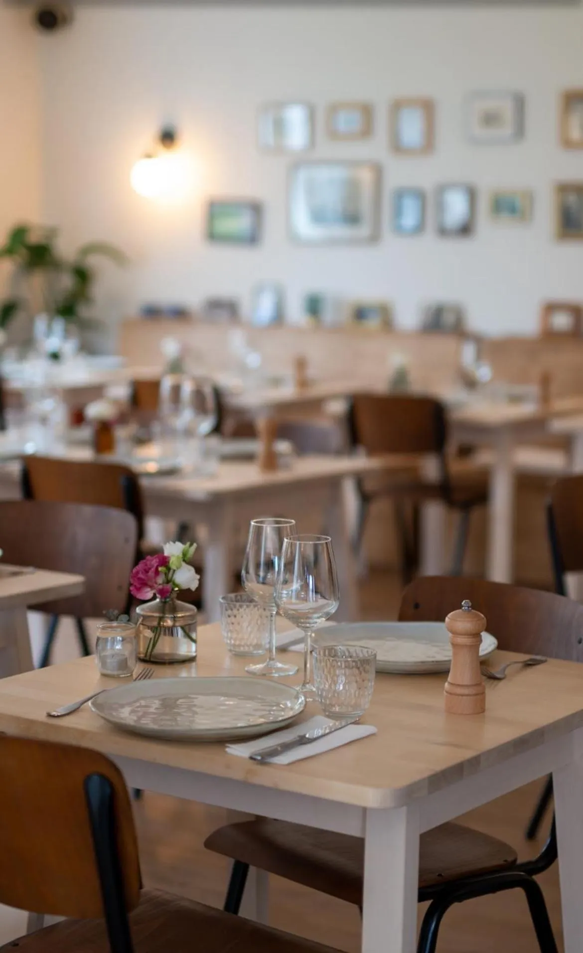 Restaurant/places to eat in Hôtel Restaurant La Voile Bleue