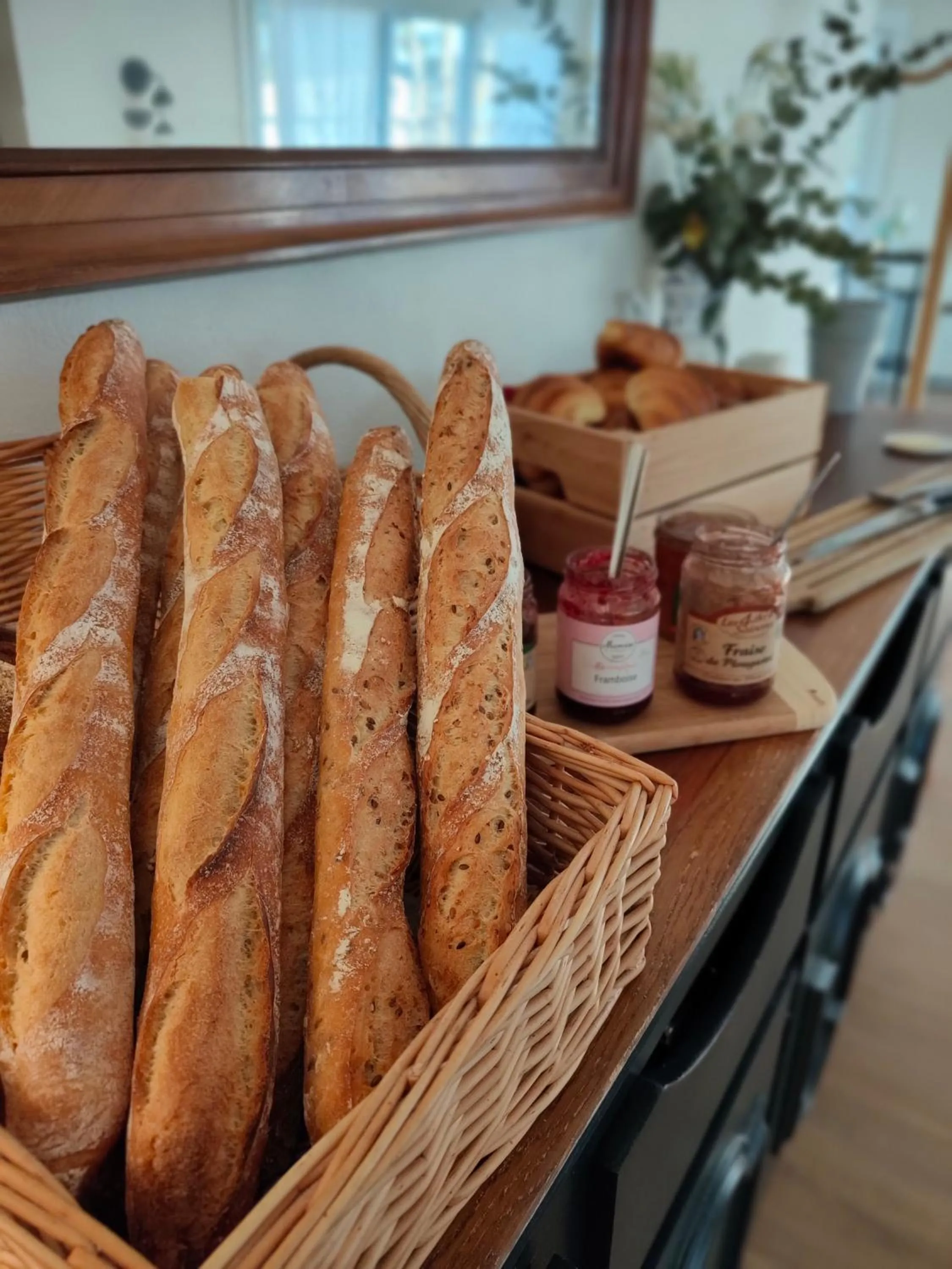 Breakfast in Hôtel Restaurant La Voile Bleue