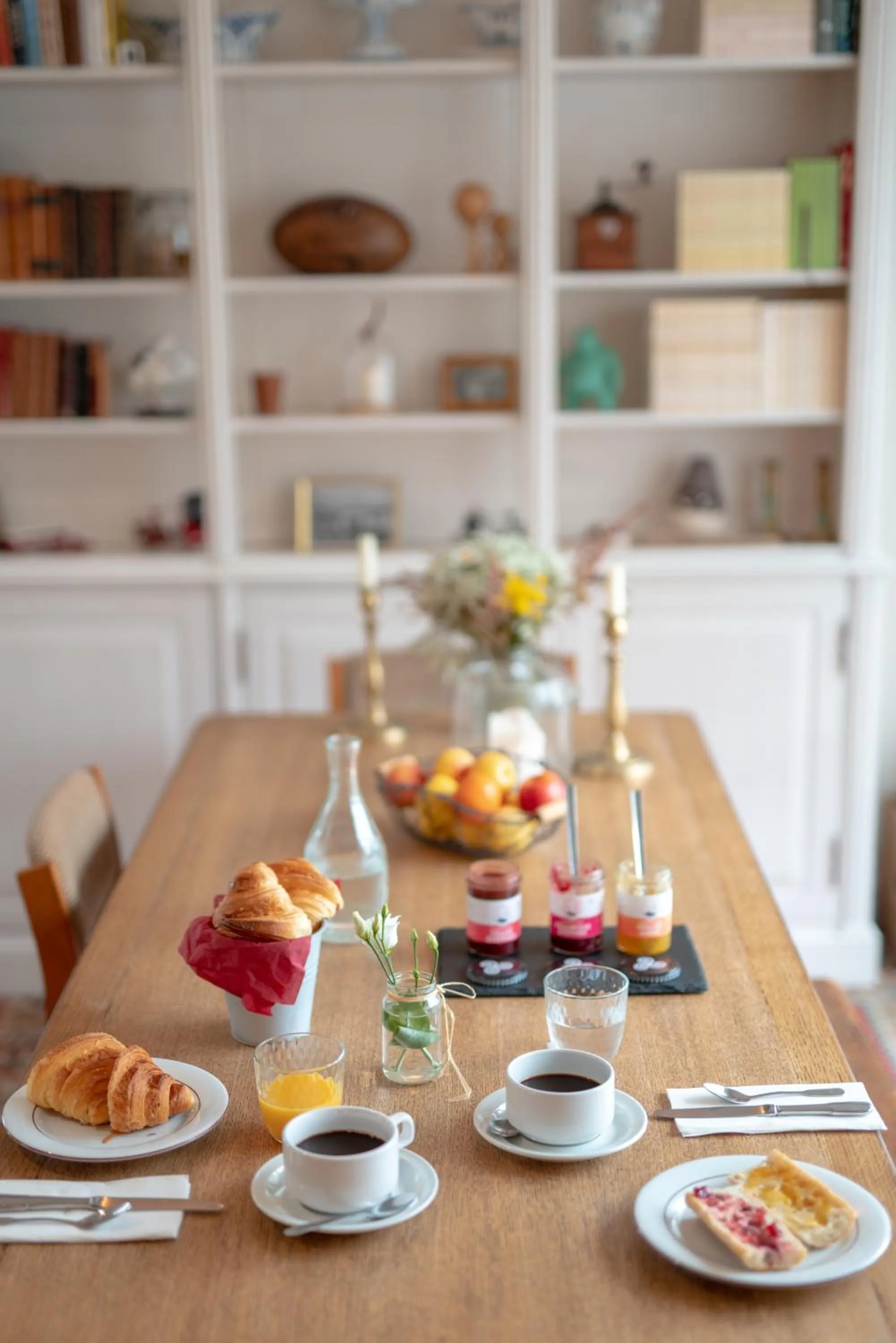 Breakfast in Hôtel Restaurant La Voile Bleue