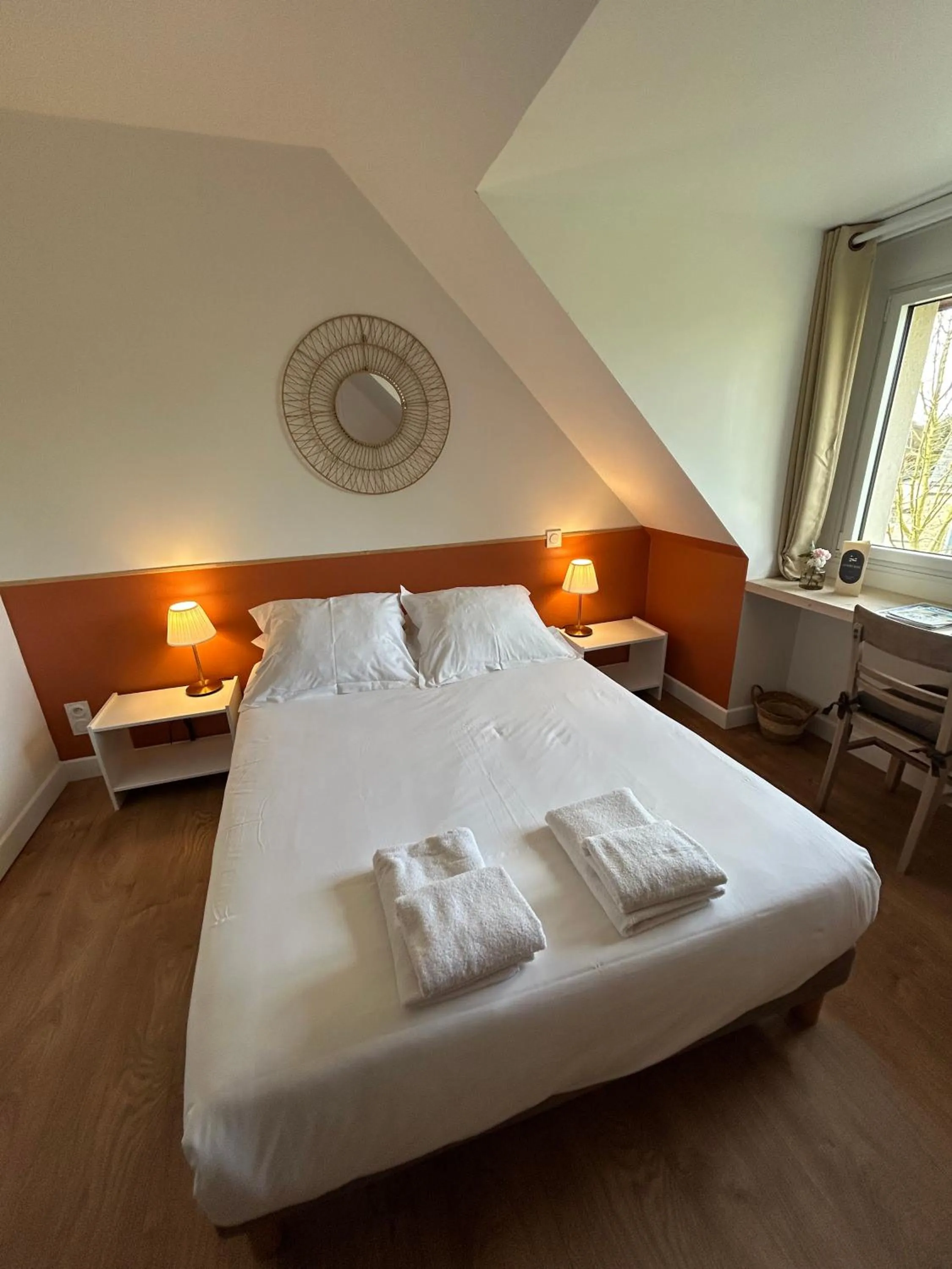 Photo of the whole room, Bed in Hôtel Restaurant La Voile Bleue