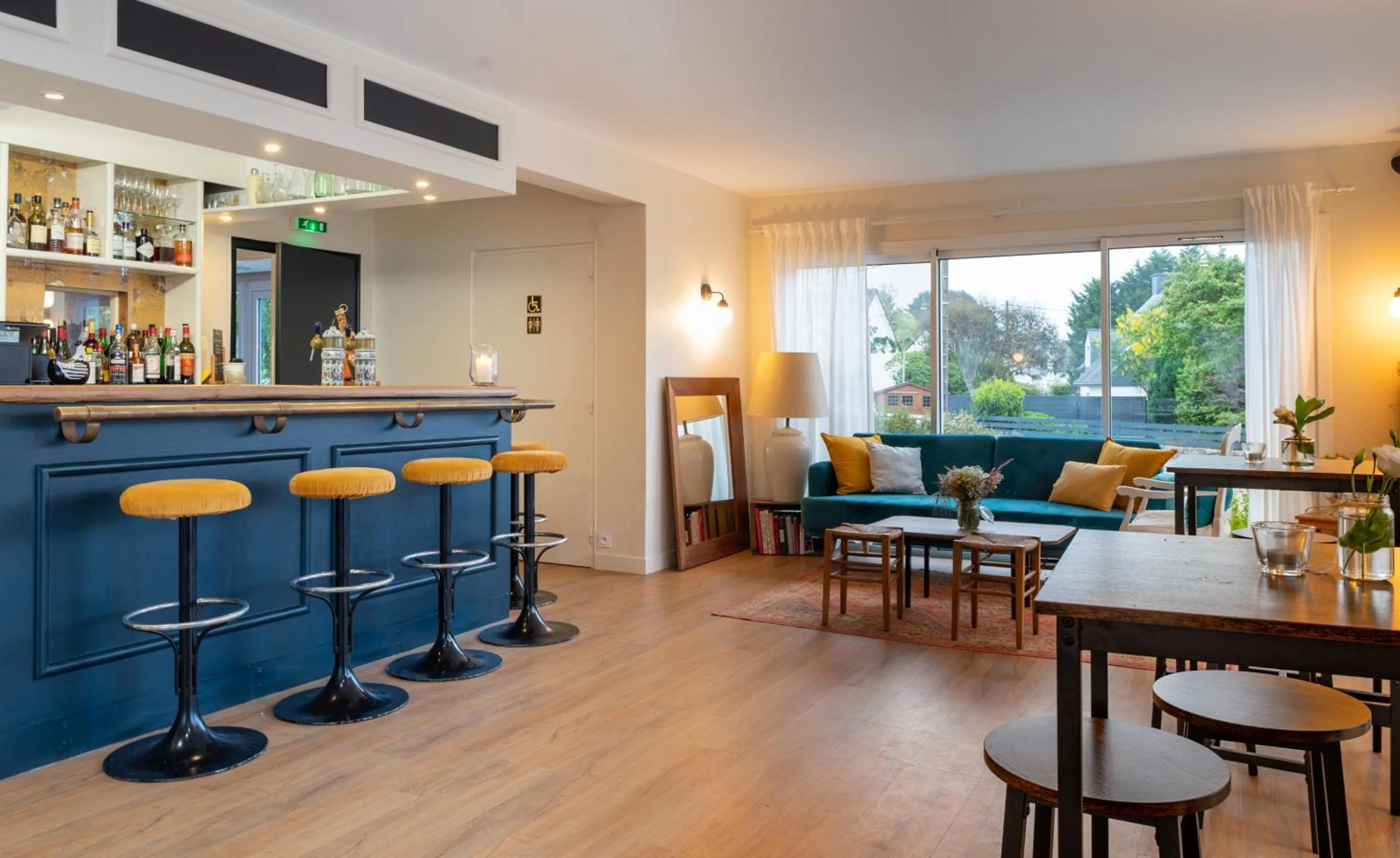 Restaurant/places to eat in Hôtel Restaurant La Voile Bleue