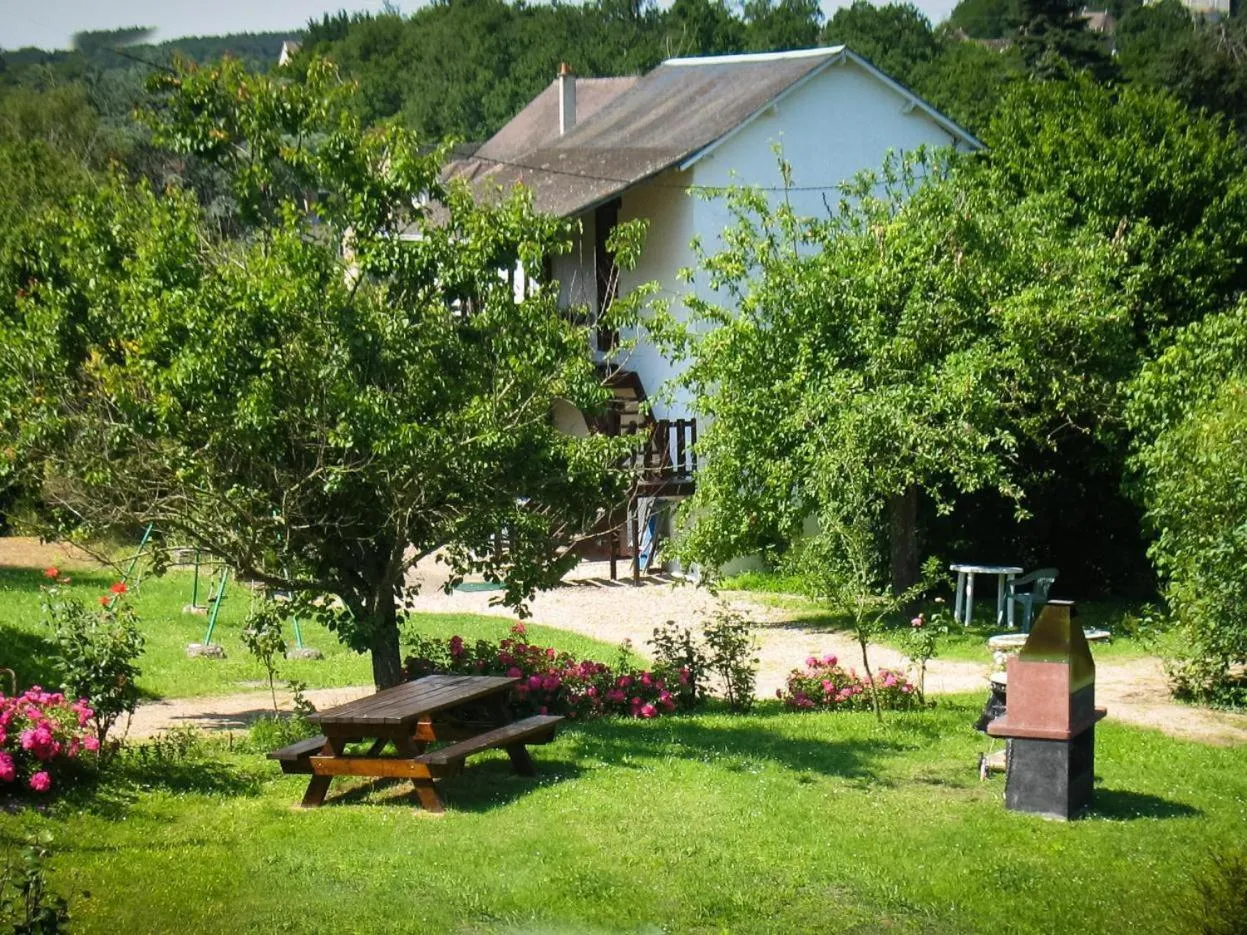 Property building in Hôtel Au Clos Paillé La Roche Posay