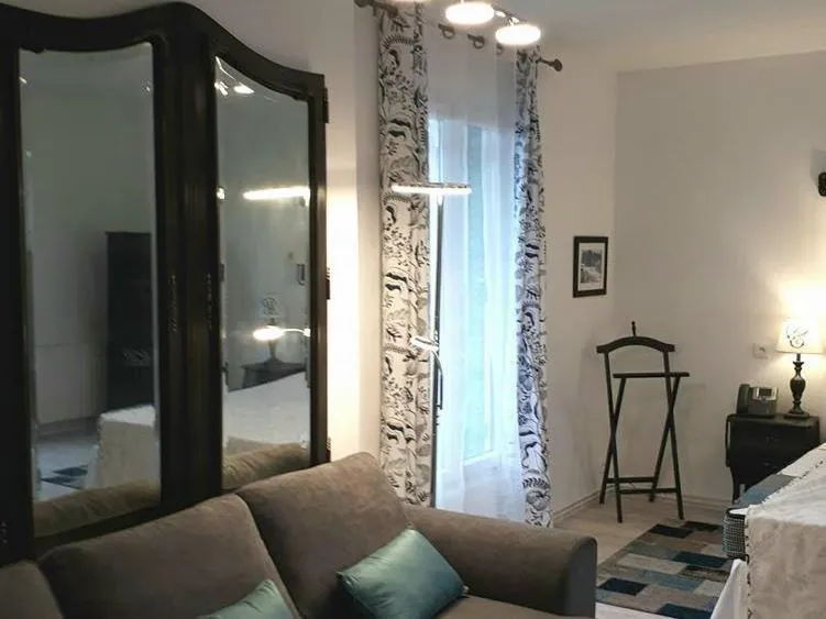 Bedroom in Hôtel Au Clos Paillé La Roche Posay