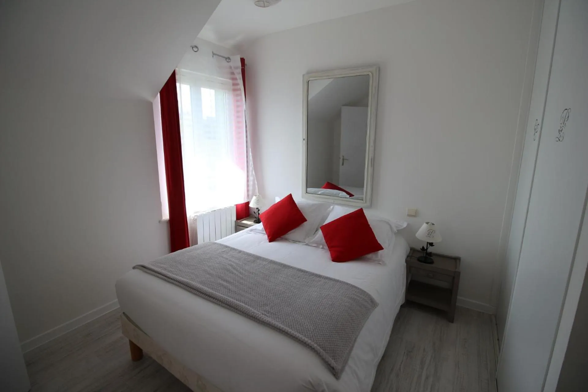 Photo of the whole room in Hôtel Au Clos Paillé La Roche Posay