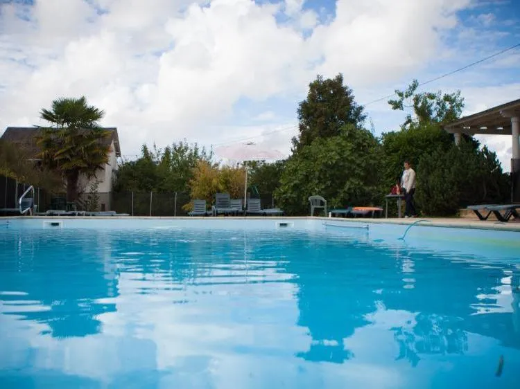 Pool view in Hôtel Au Clos Paillé La Roche Posay