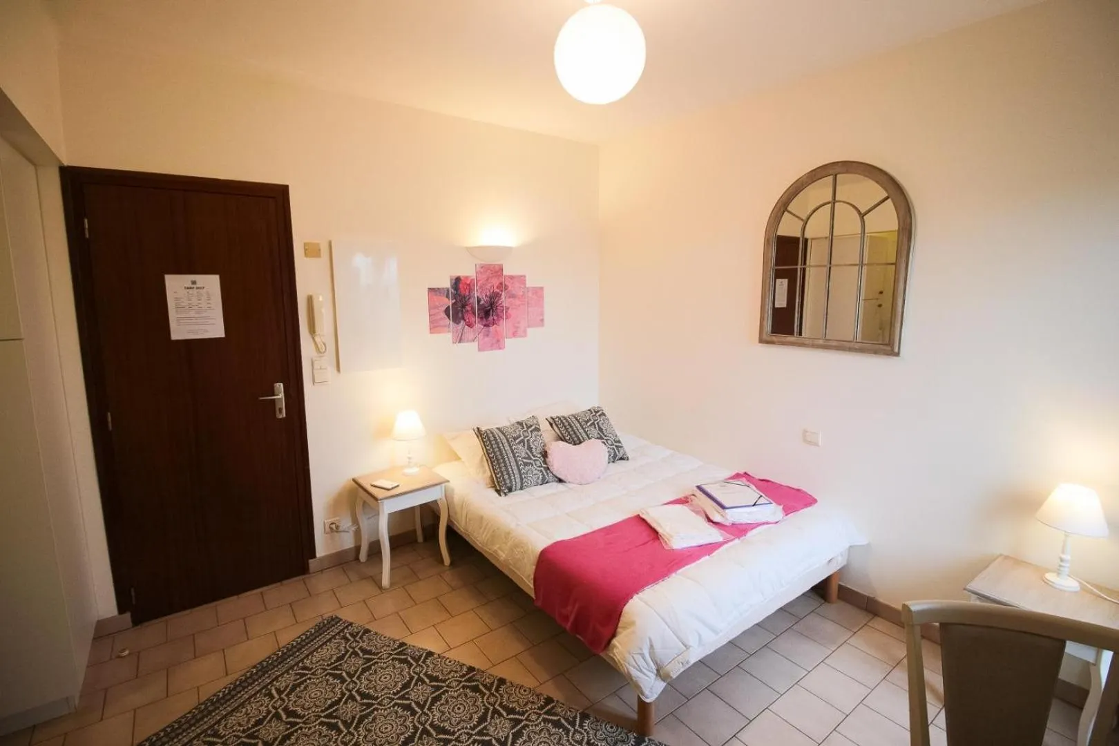 Photo of the whole room in Hôtel Au Clos Paillé La Roche Posay