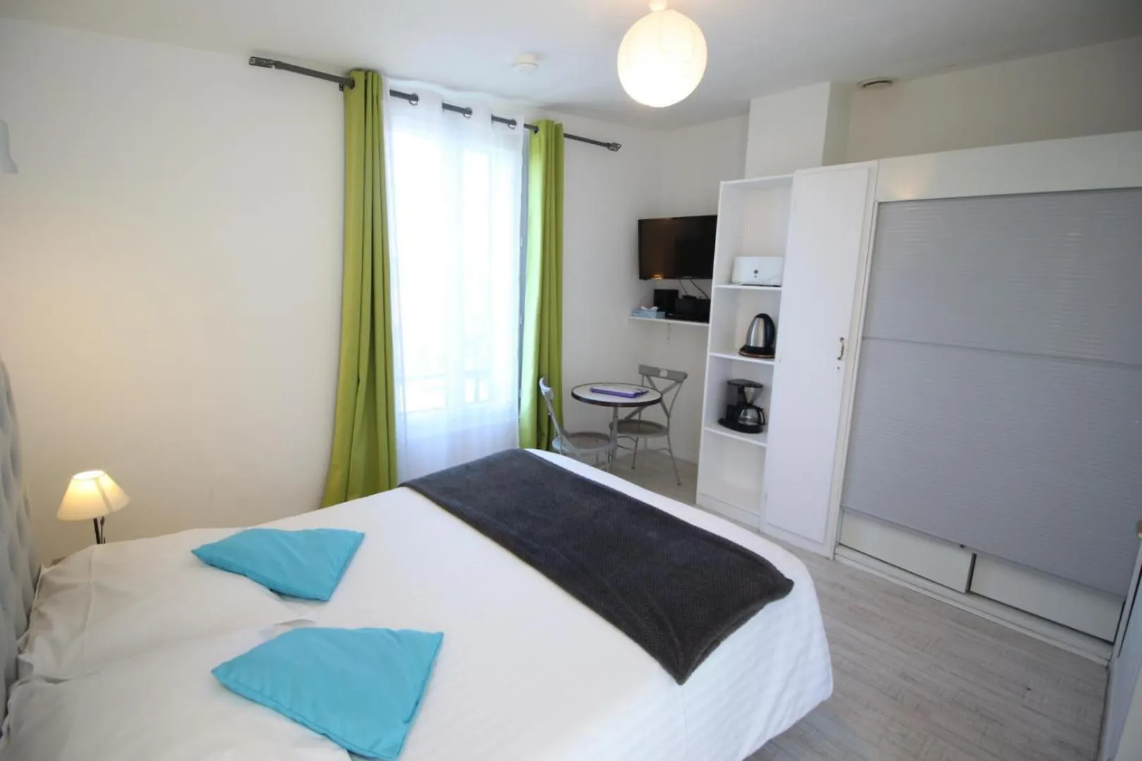 Bed in Au Clos Paillé La Roche Posay