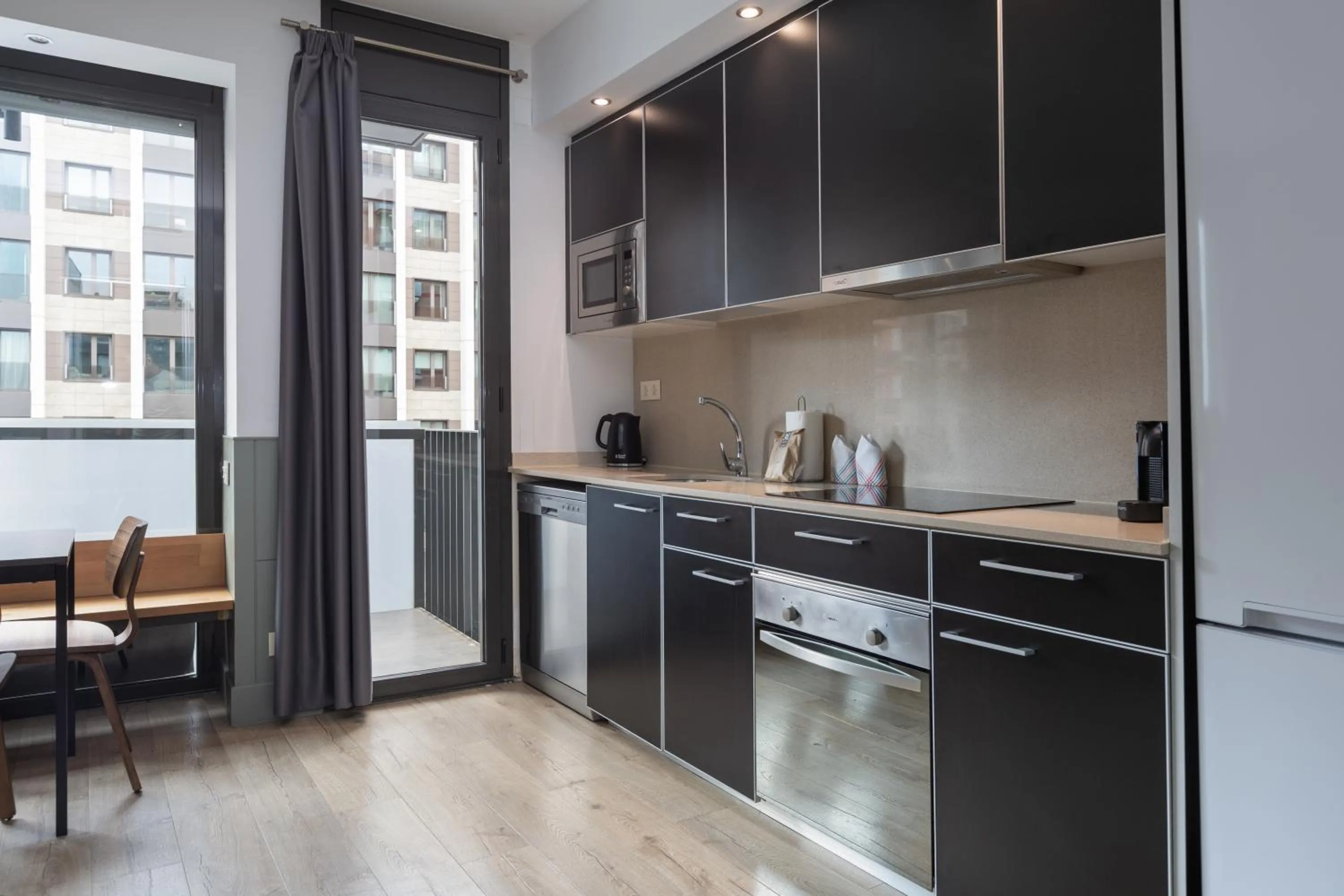 Kitchen or kitchenette in Enjoybcn Patio de Gala