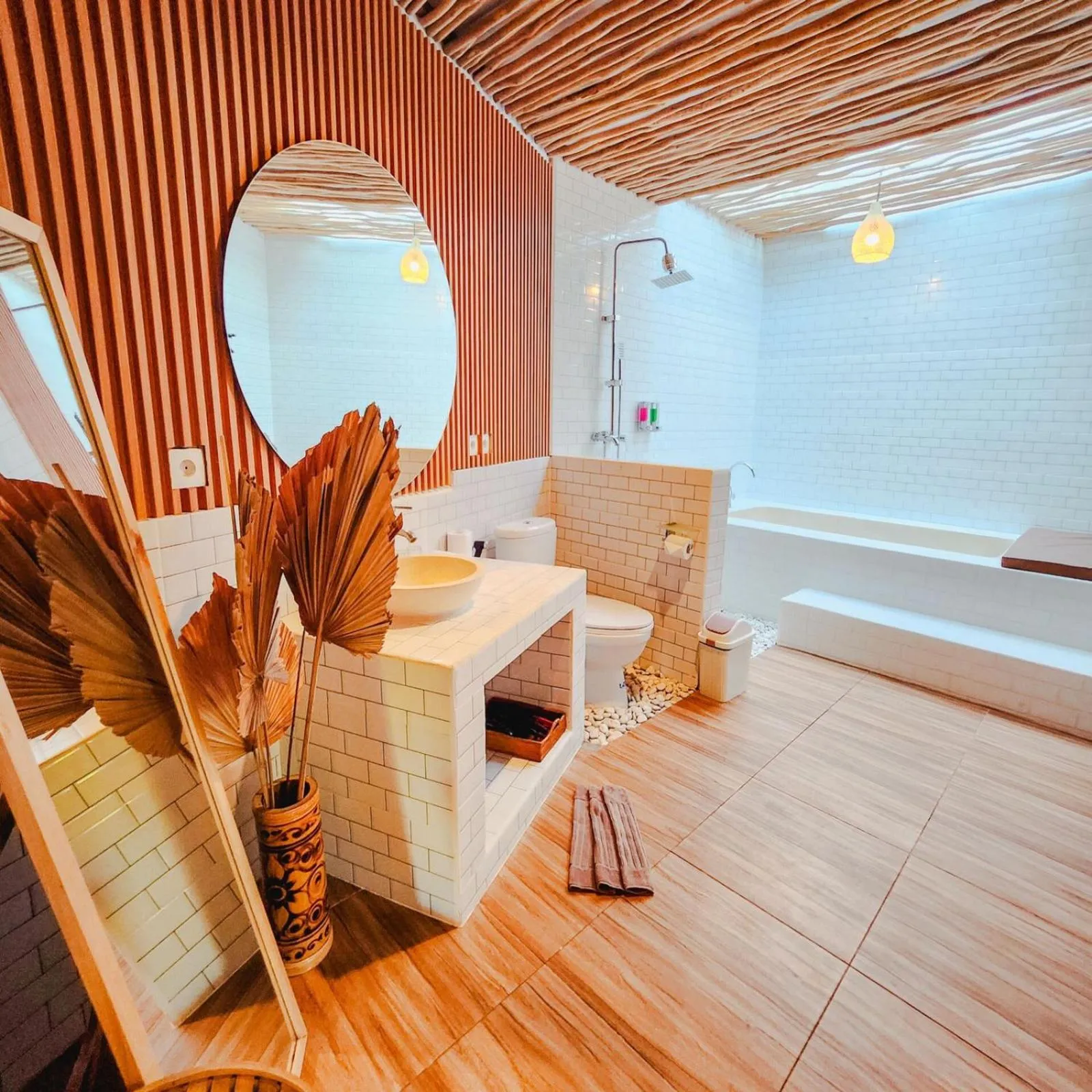 Bathroom in Agung Wiwin Homestay & Restaurant