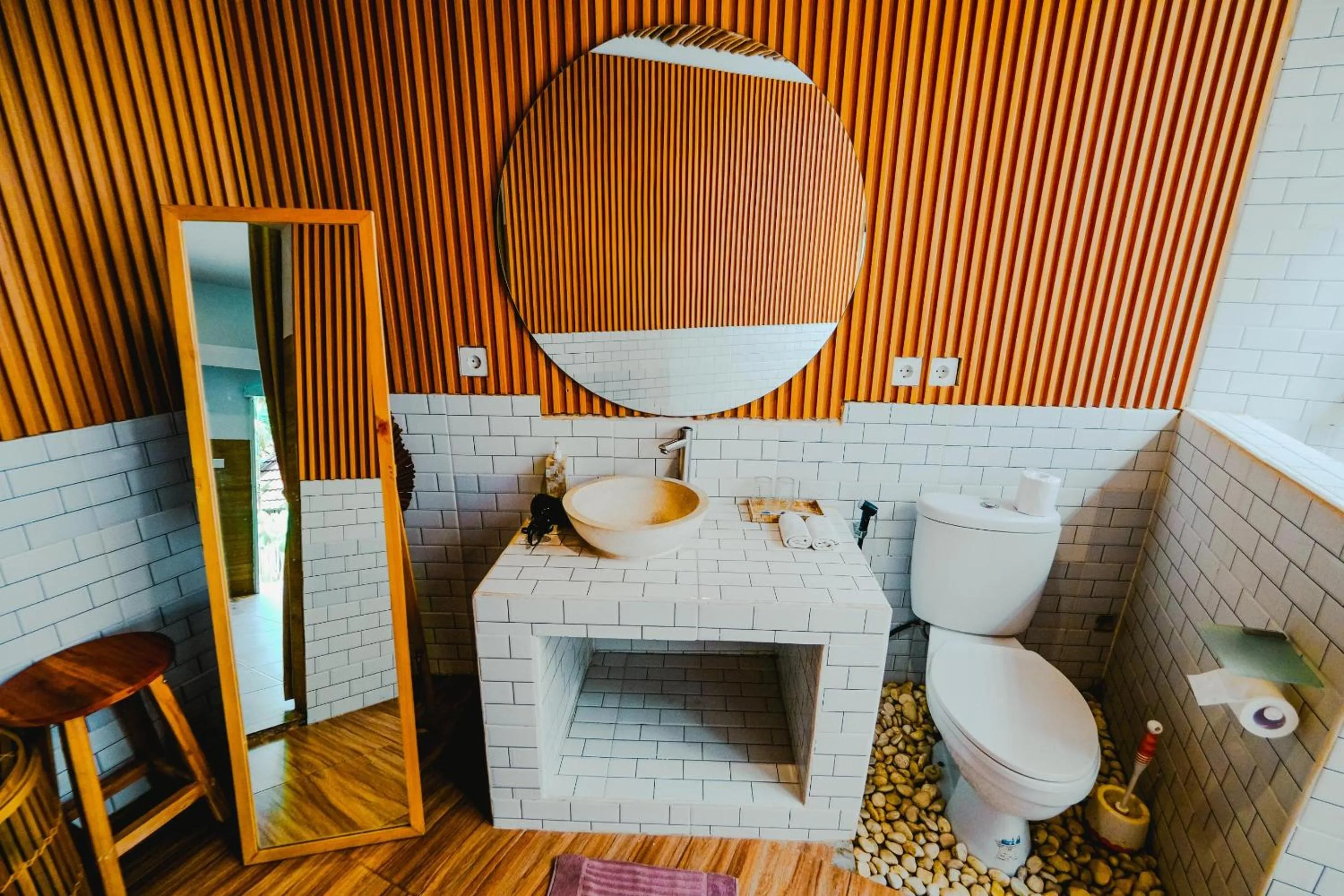 Toilet in Agung Wiwin Homestay & Restaurant