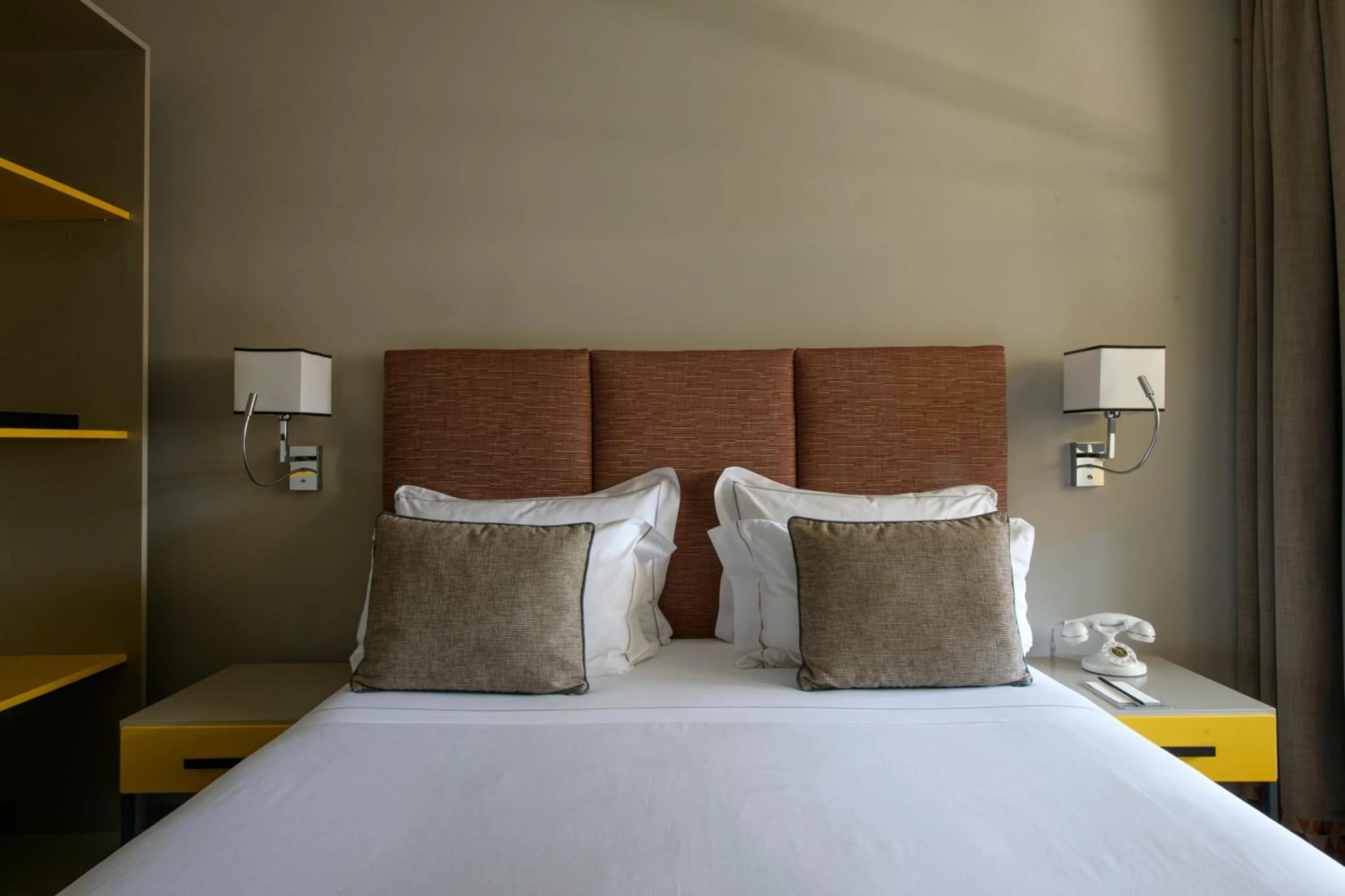 Decorative detail, Bed in Grand Hotel Portovenere