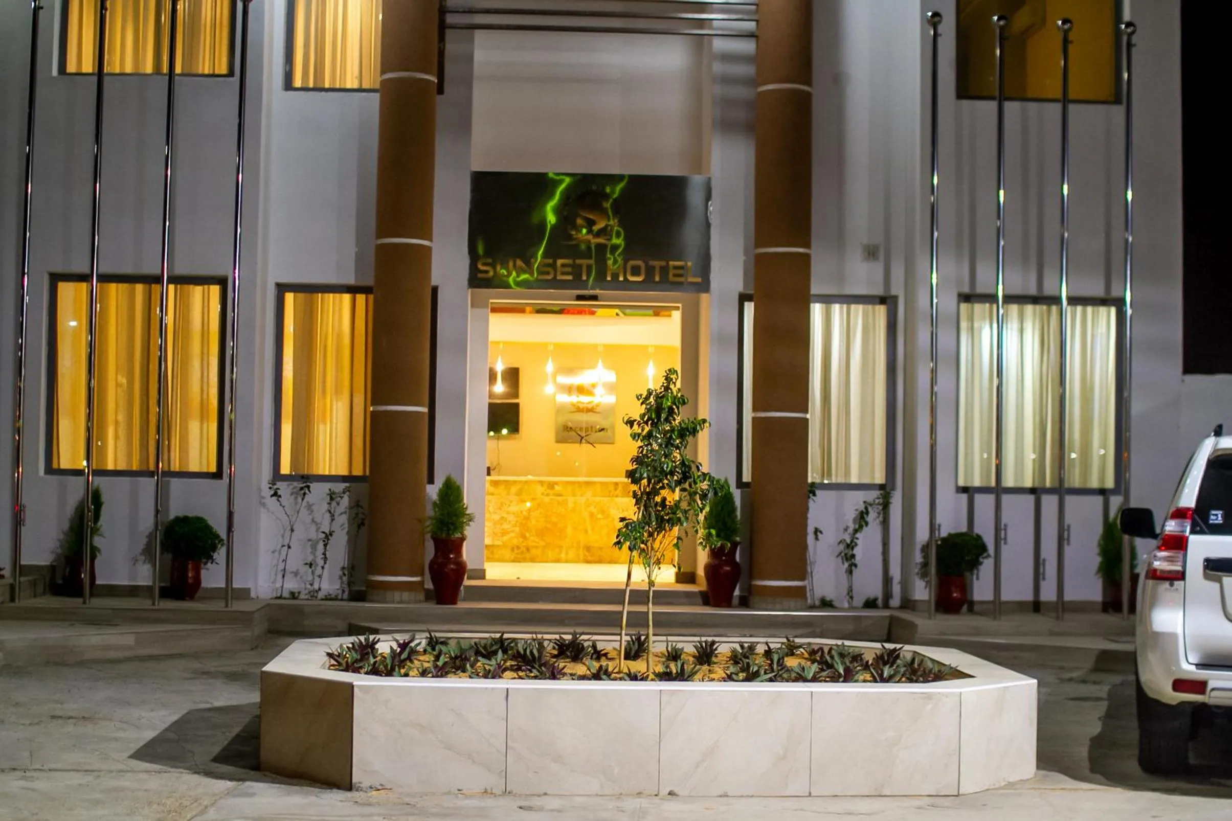 SUNSET HOTEL