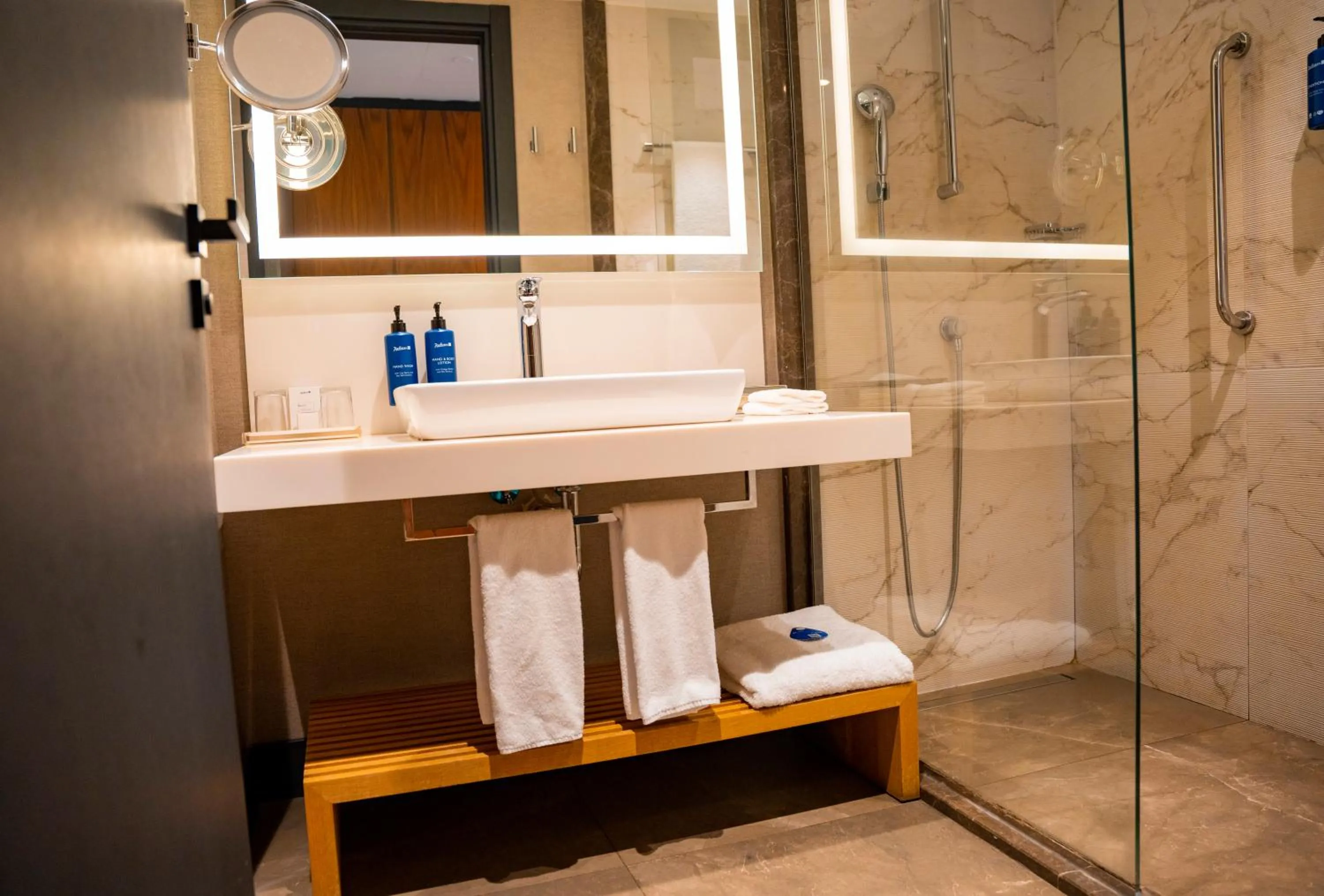 Bathroom in Radisson Blu Hotel & Conference Center, Niamey