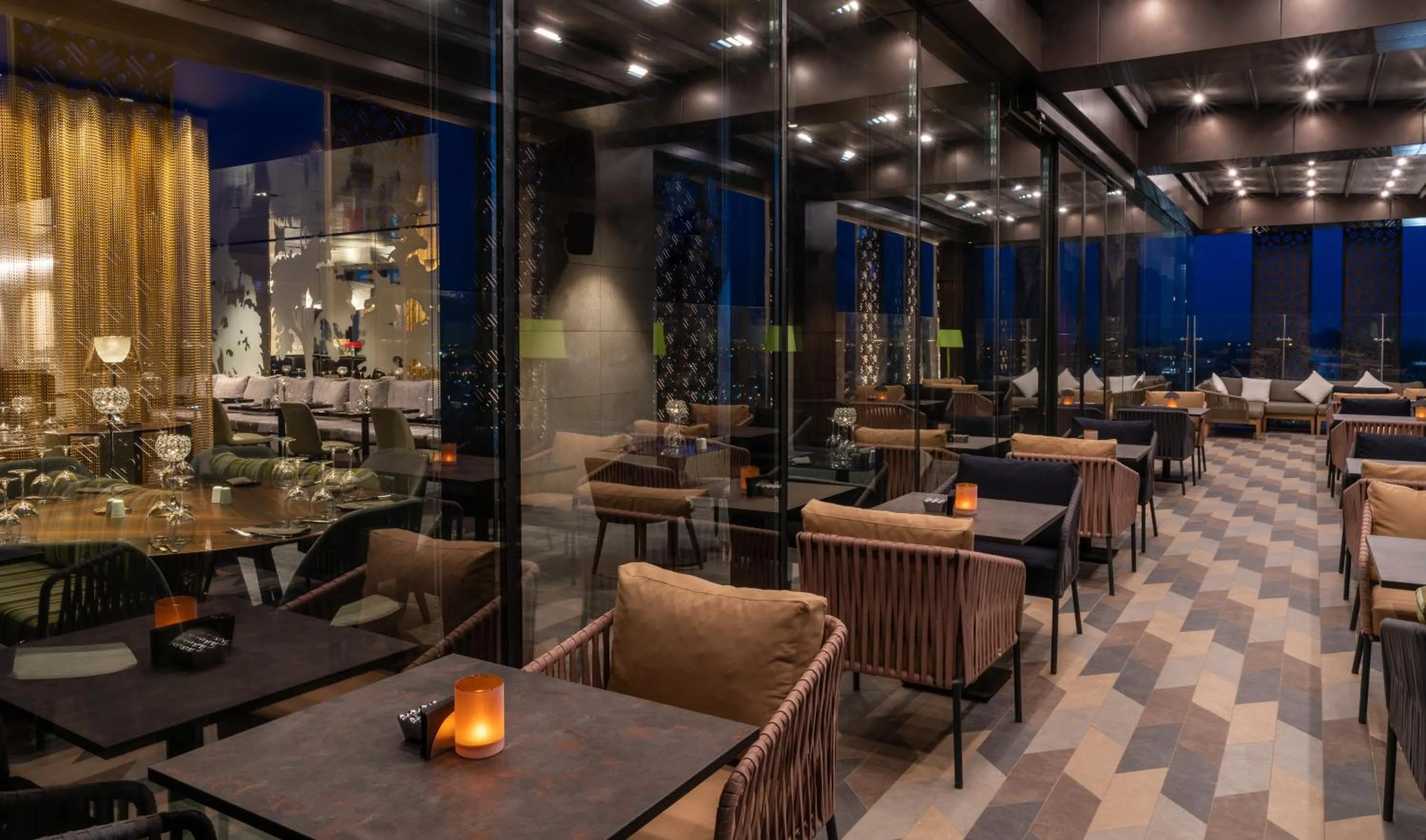 Restaurant/places to eat in Radisson Blu Hotel & Conference Center, Niamey