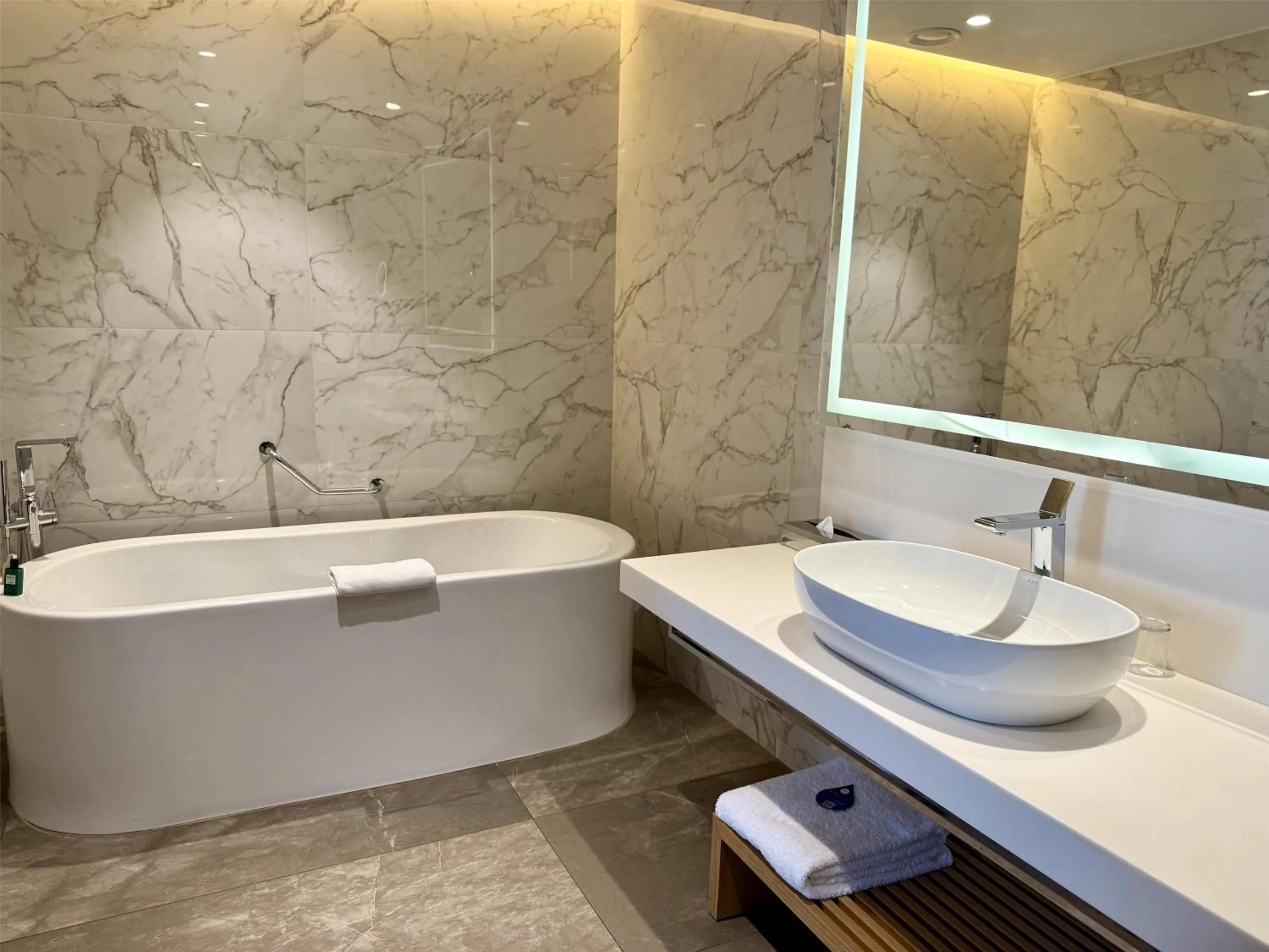 Bathroom in Radisson Blu Hotel & Conference Center, Niamey