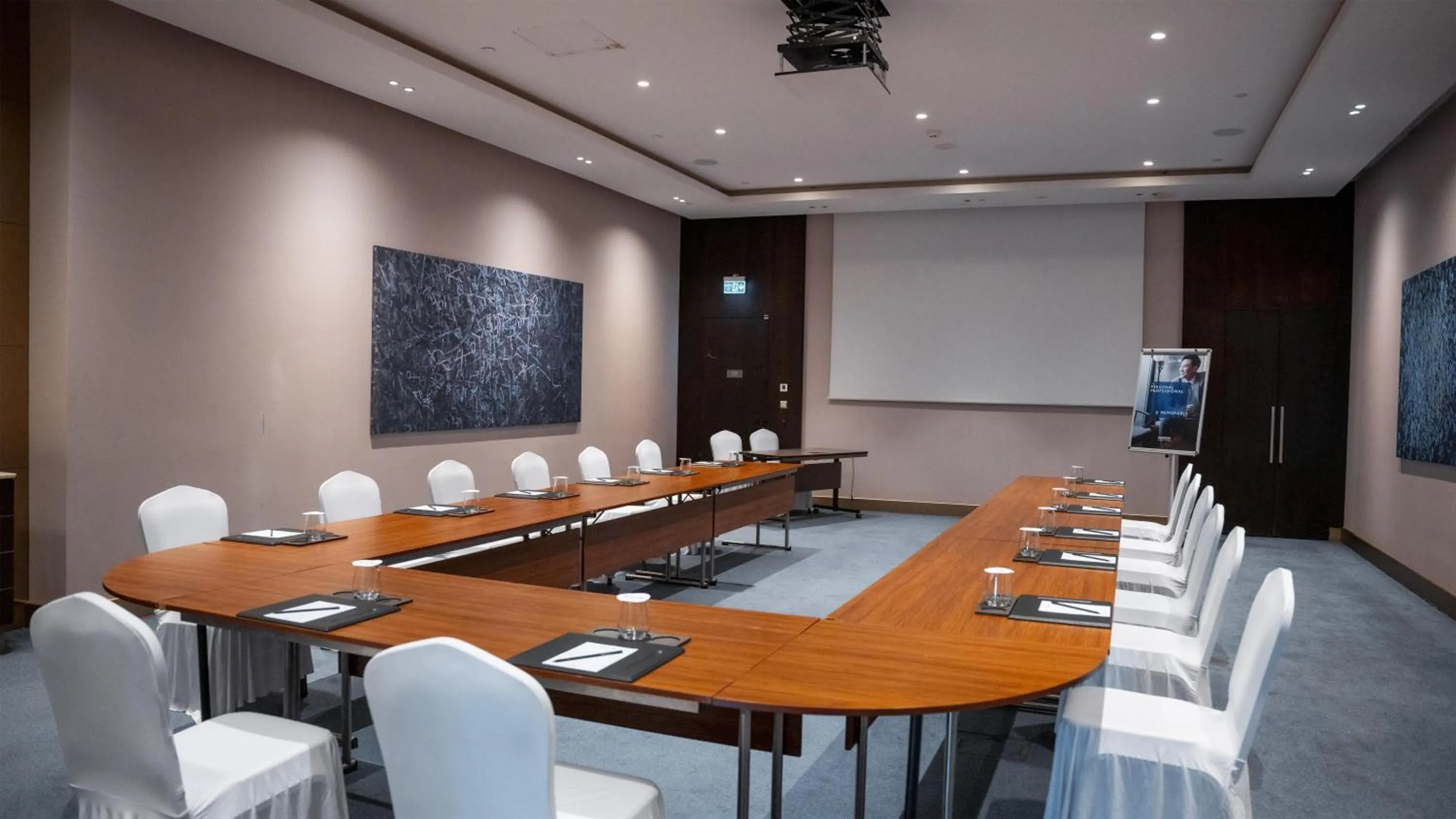 Meeting/conference room in Radisson Blu Hotel & Conference Center, Niamey