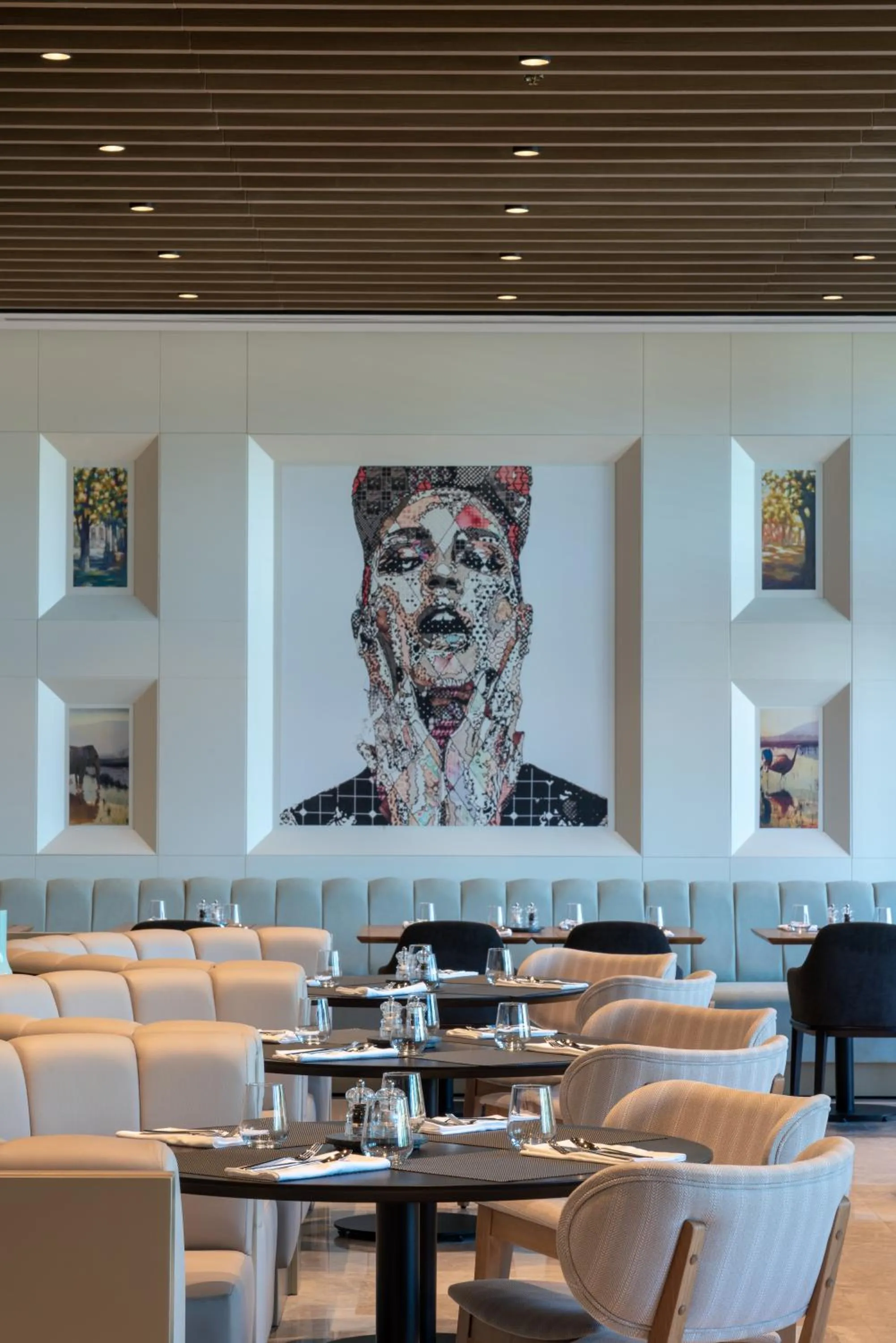 Restaurant/places to eat in Radisson Blu Hotel & Conference Center, Niamey